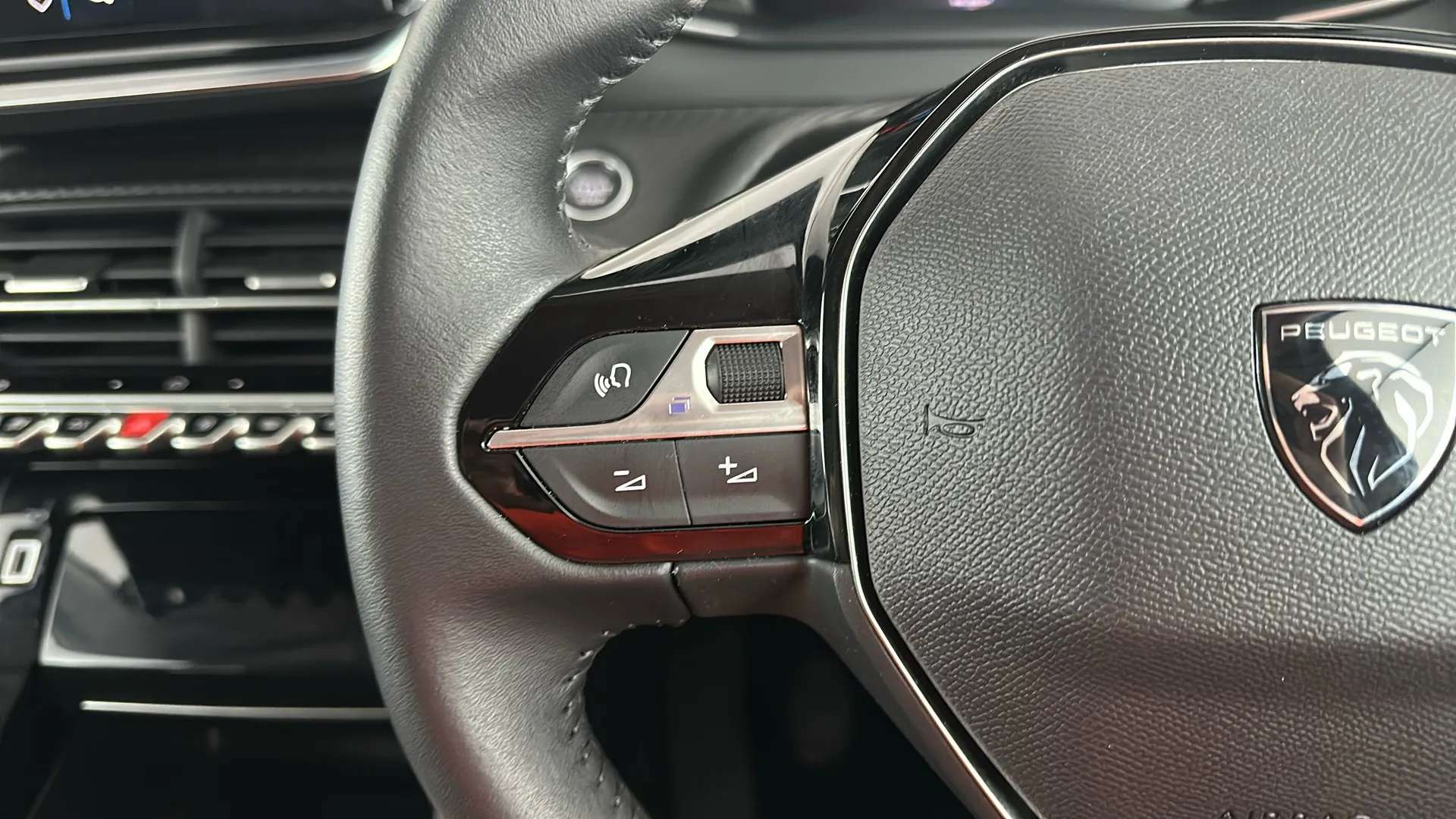 2025 PEUGEOT 208 2025 PEUGEOT 208