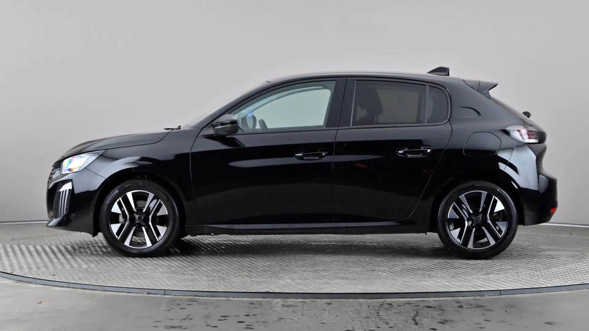 A 2025 PEUGEOT 208 1.2 PureTech 100 Allure A 2025 PEUGEOT 208 1.2 PureTech 100 Allure