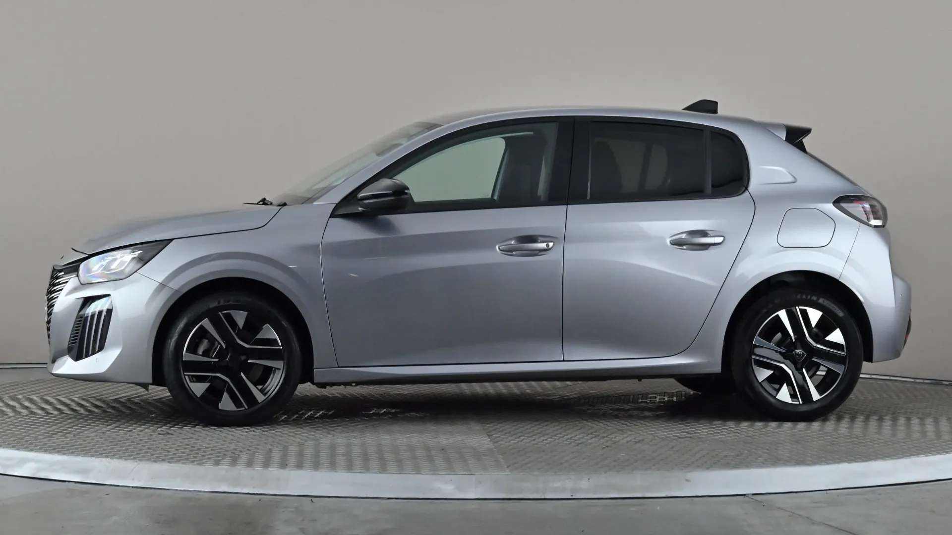 A 2025 PEUGEOT 208 1.2 PureTech 100 Allure A 2025 PEUGEOT 208 1.2 PureTech 100 Allure