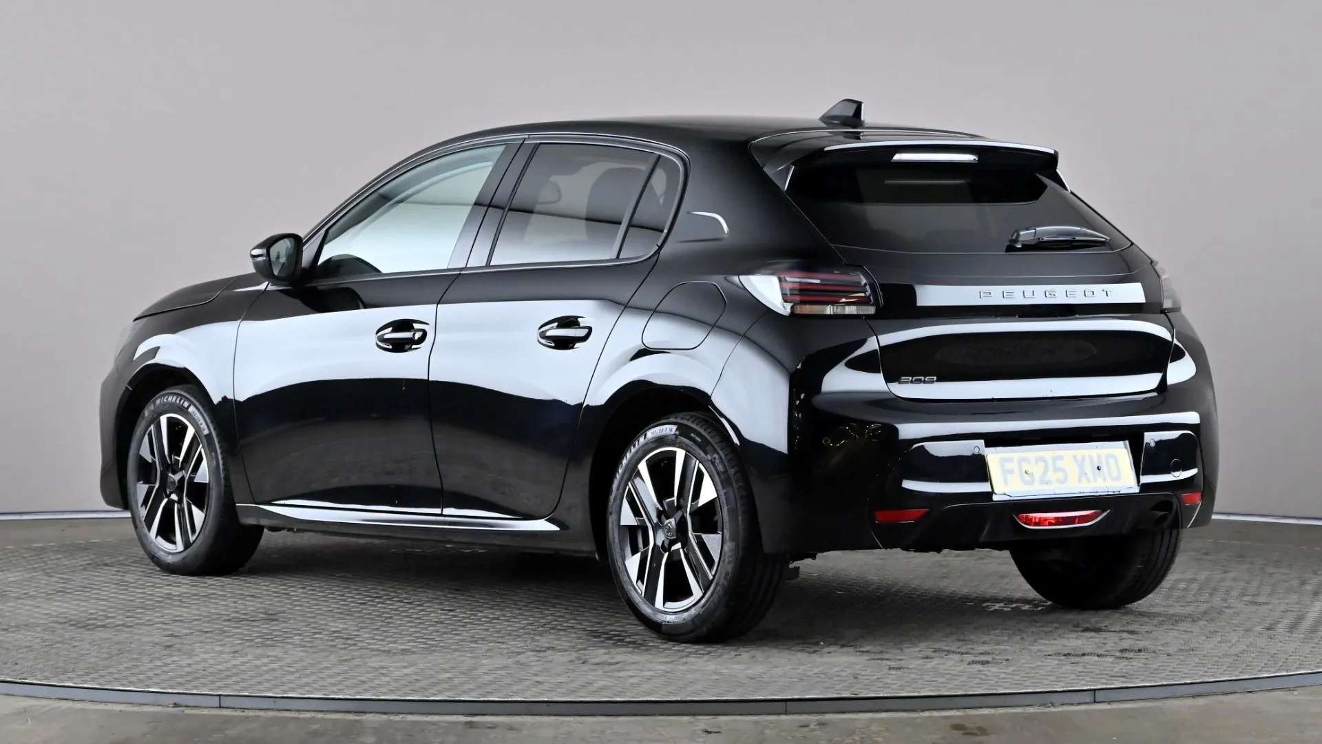 A 2025 PEUGEOT 208 1.2 PureTech 100 Allure A 2025 PEUGEOT 208 1.2 PureTech 100 Allure