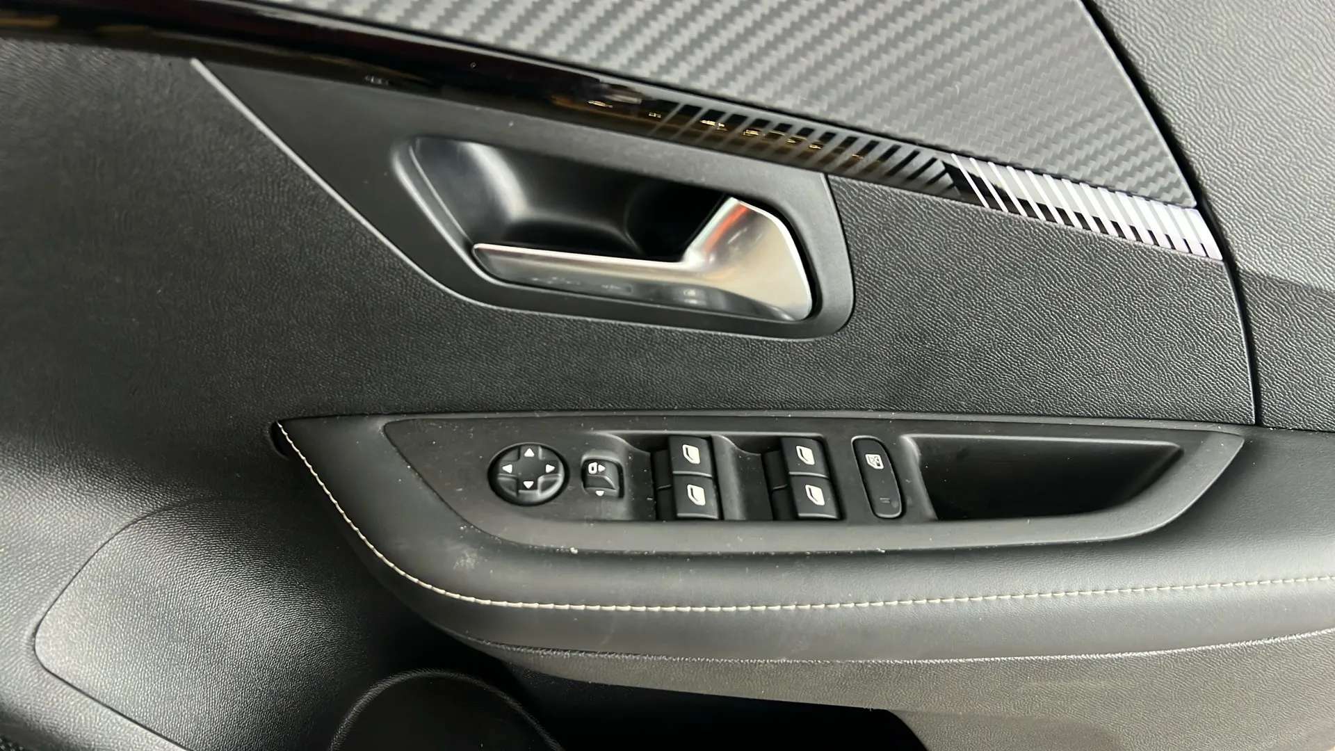 2025 PEUGEOT 208 2025 PEUGEOT 208