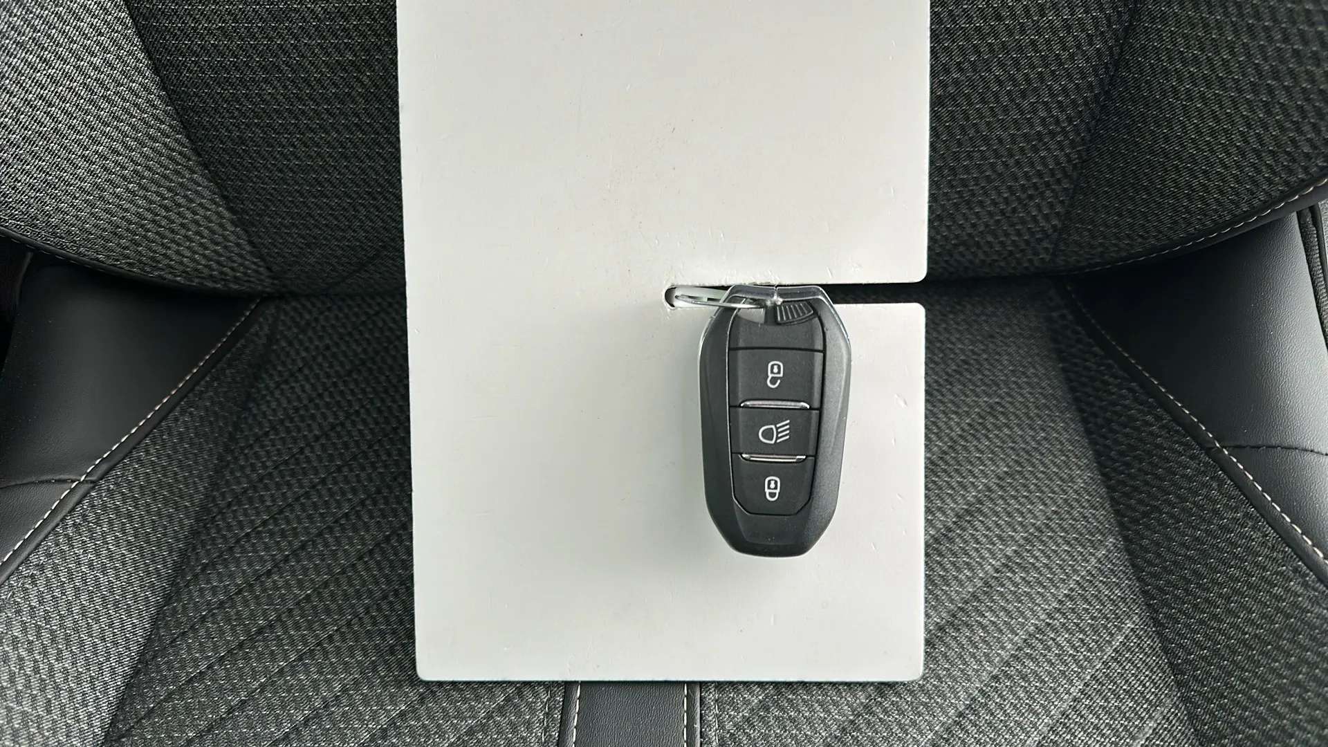 2025 PEUGEOT 208 2025 PEUGEOT 208