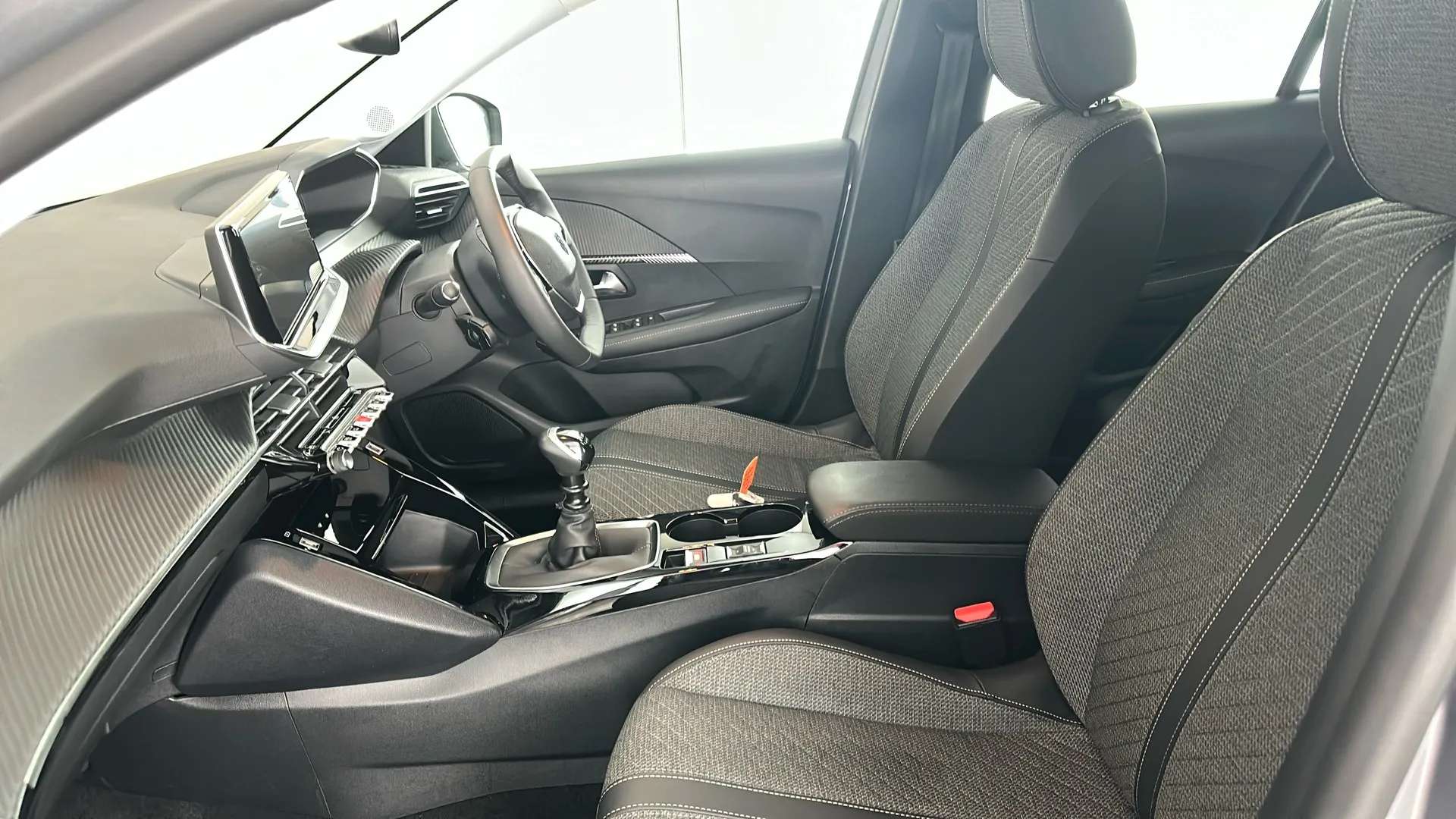 2024 PEUGEOT 208 2024 PEUGEOT 208