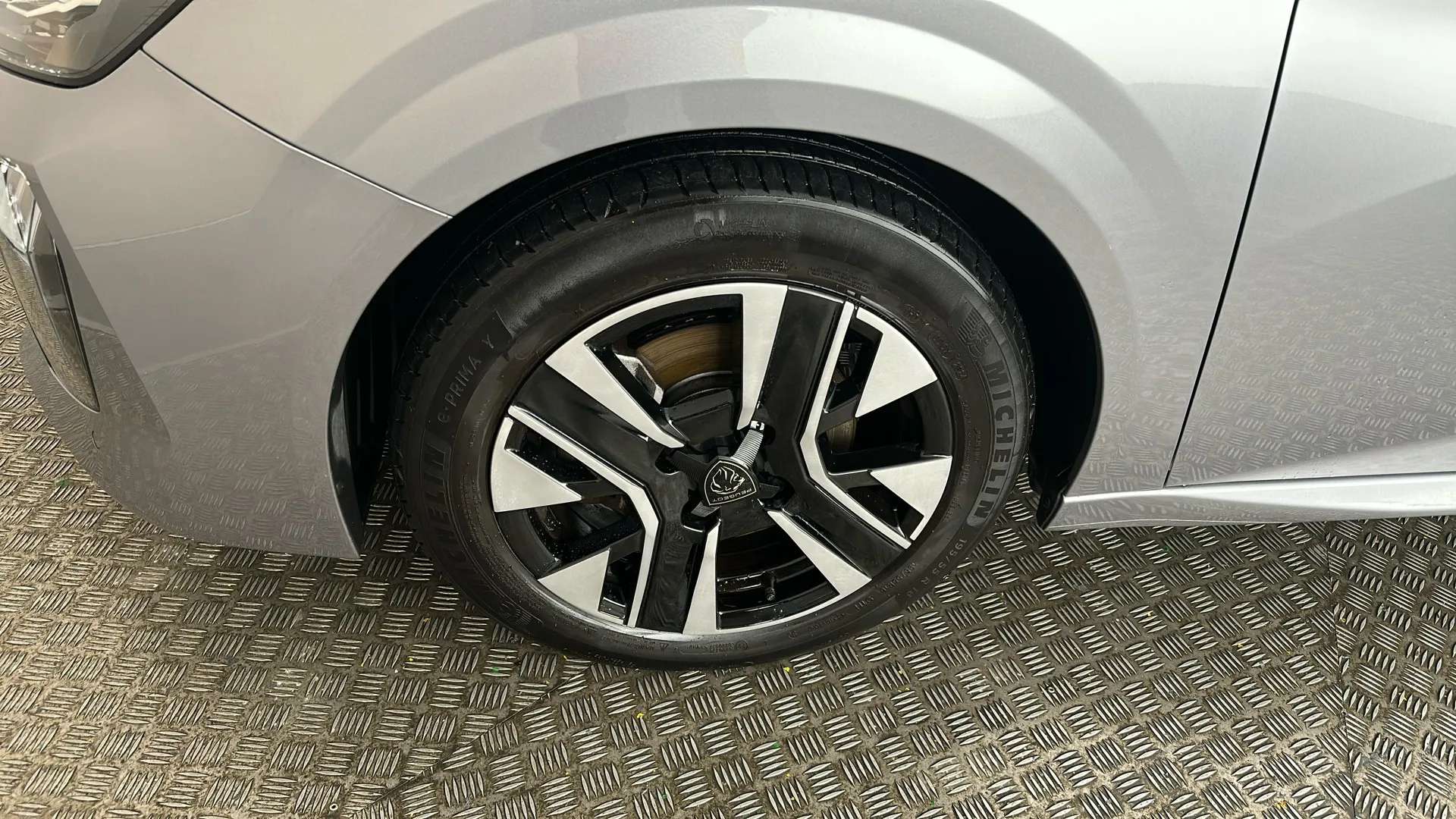 2024 PEUGEOT 208 2024 PEUGEOT 208