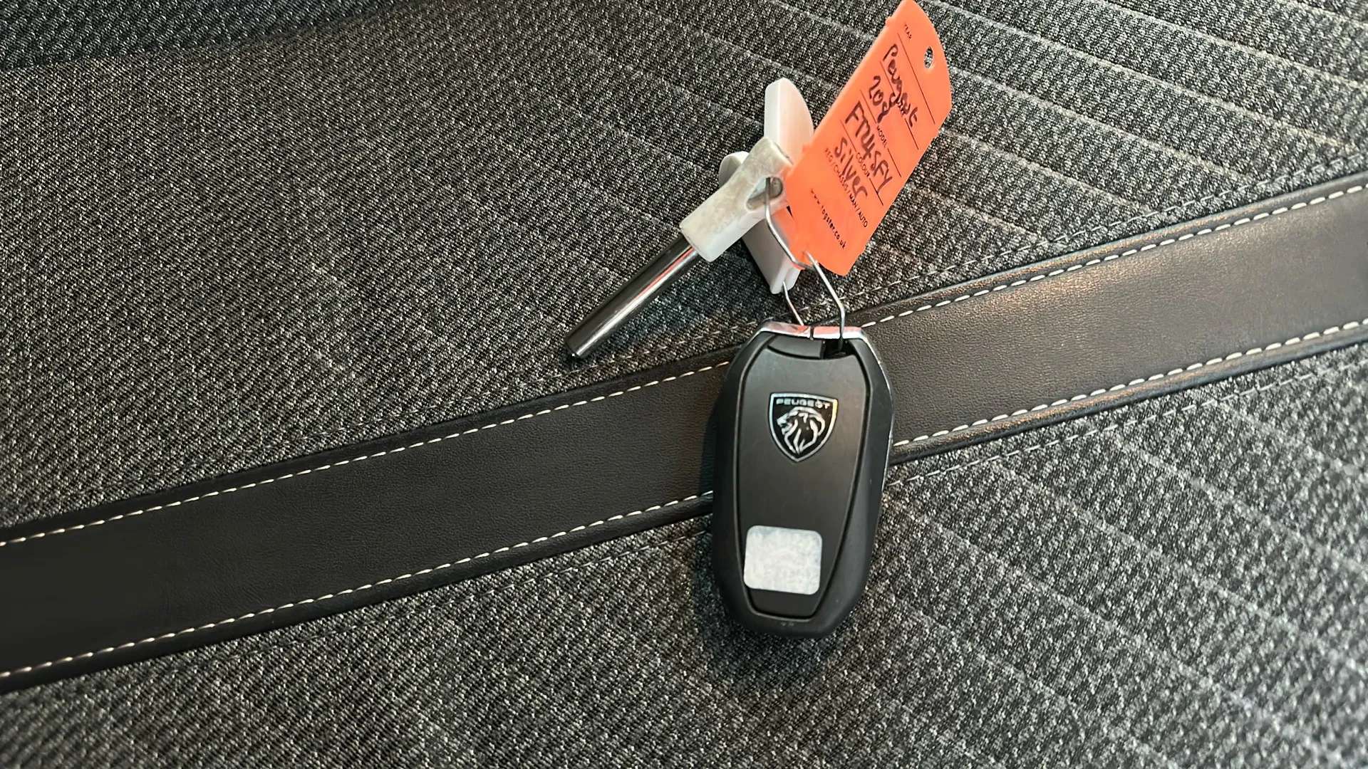 2024 PEUGEOT 208 2024 PEUGEOT 208