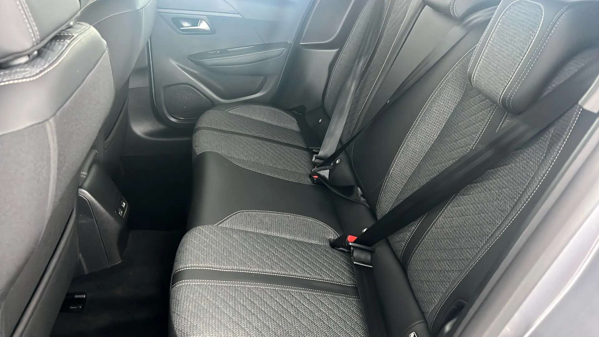 2025 PEUGEOT 208 2025 PEUGEOT 208