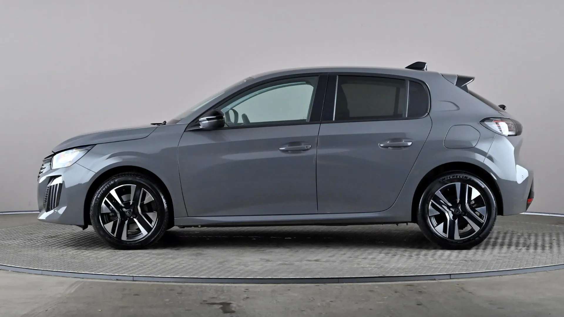 A 2025 PEUGEOT 208 1.2 PureTech 100 Allure A 2025 PEUGEOT 208 1.2 PureTech 100 Allure