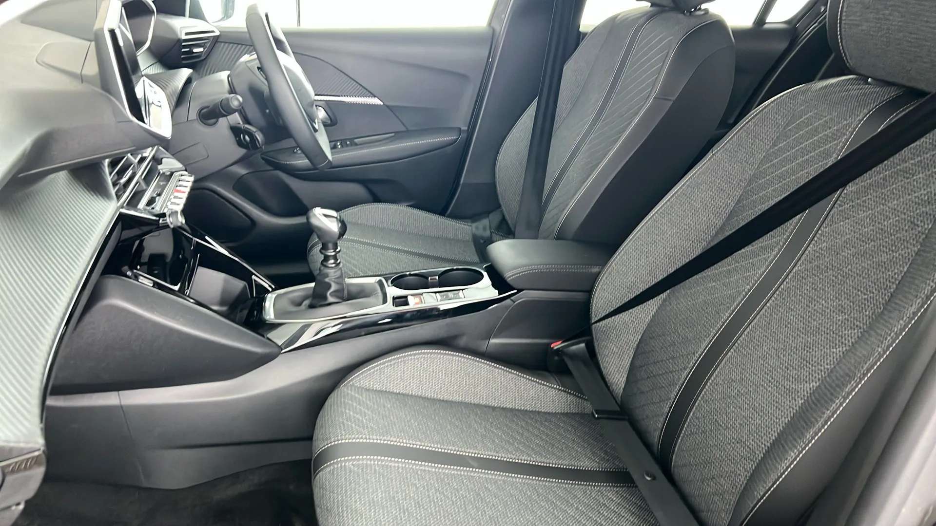 2025 PEUGEOT 208 2025 PEUGEOT 208