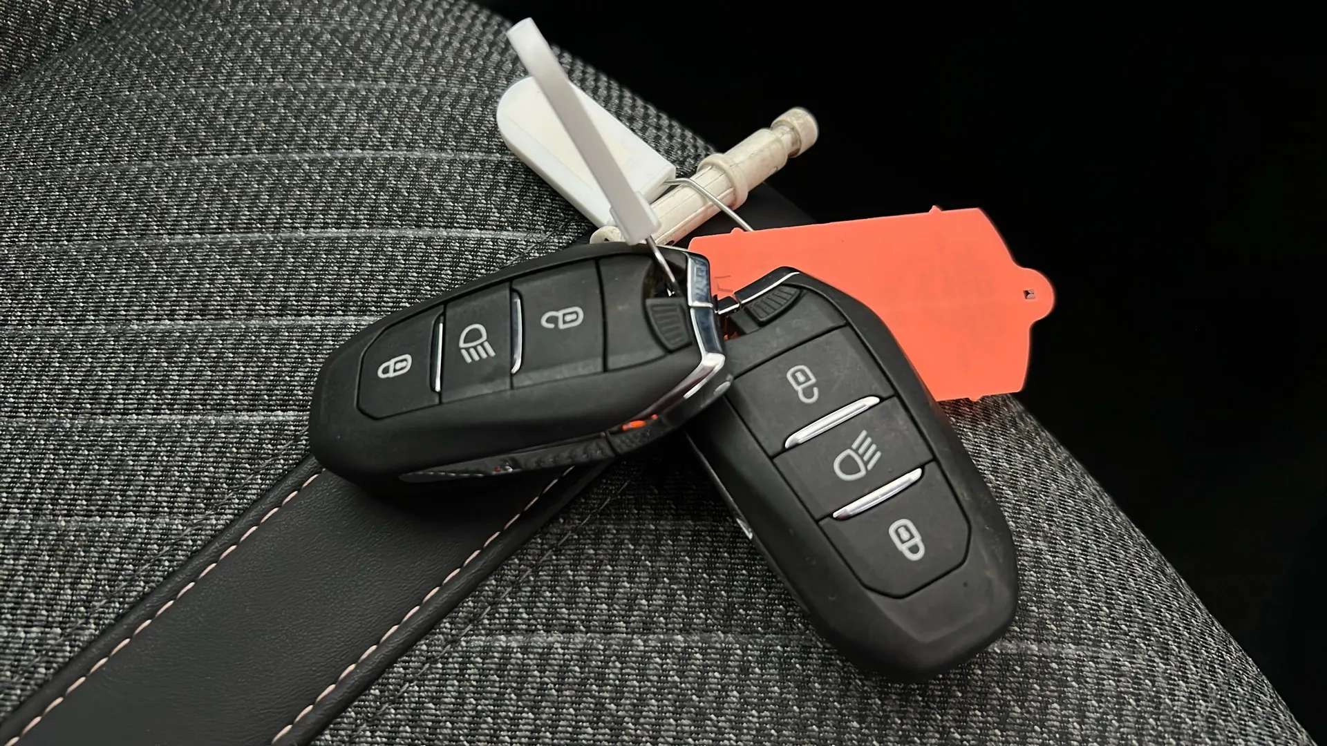 2025 PEUGEOT 208 2025 PEUGEOT 208