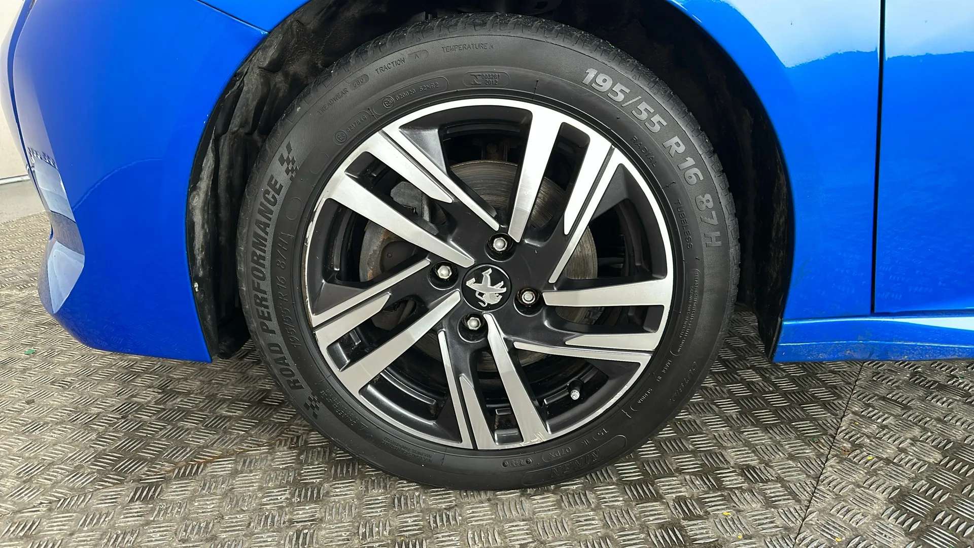 2021 PEUGEOT 208 2021 PEUGEOT 208