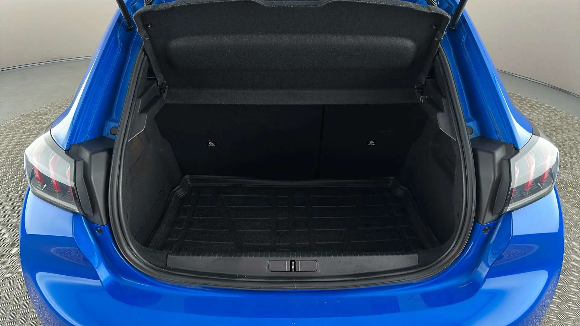 2021 PEUGEOT 208 2021 PEUGEOT 208