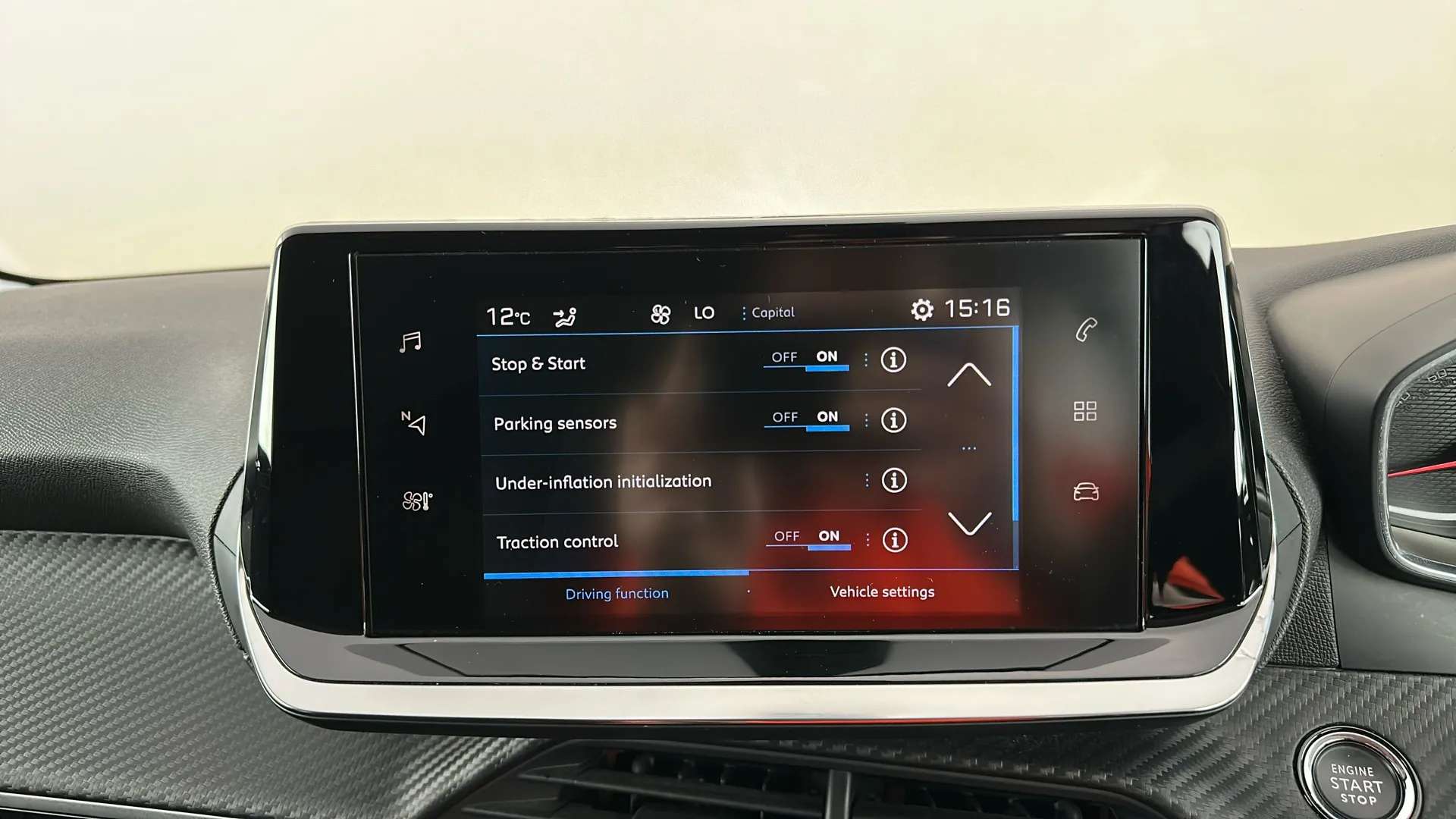 2021 PEUGEOT 208 2021 PEUGEOT 208