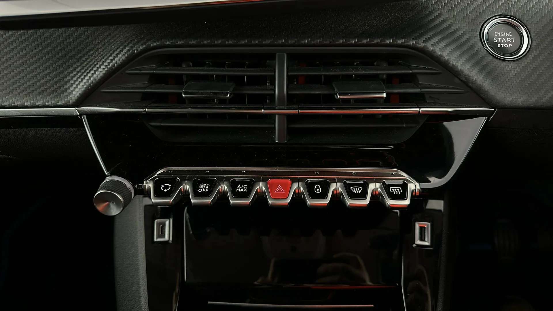 2021 PEUGEOT 208 2021 PEUGEOT 208