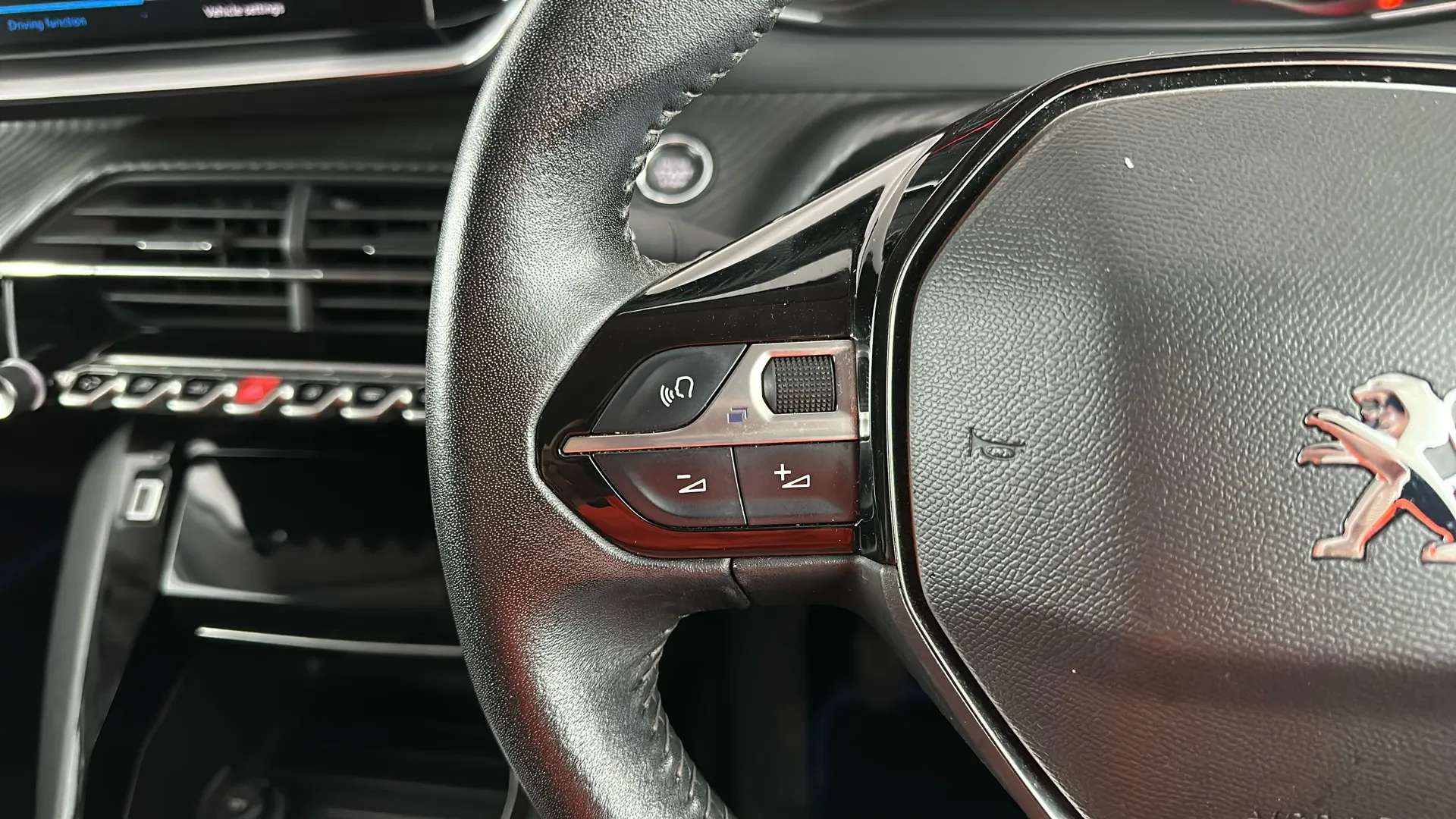 2021 PEUGEOT 208 2021 PEUGEOT 208