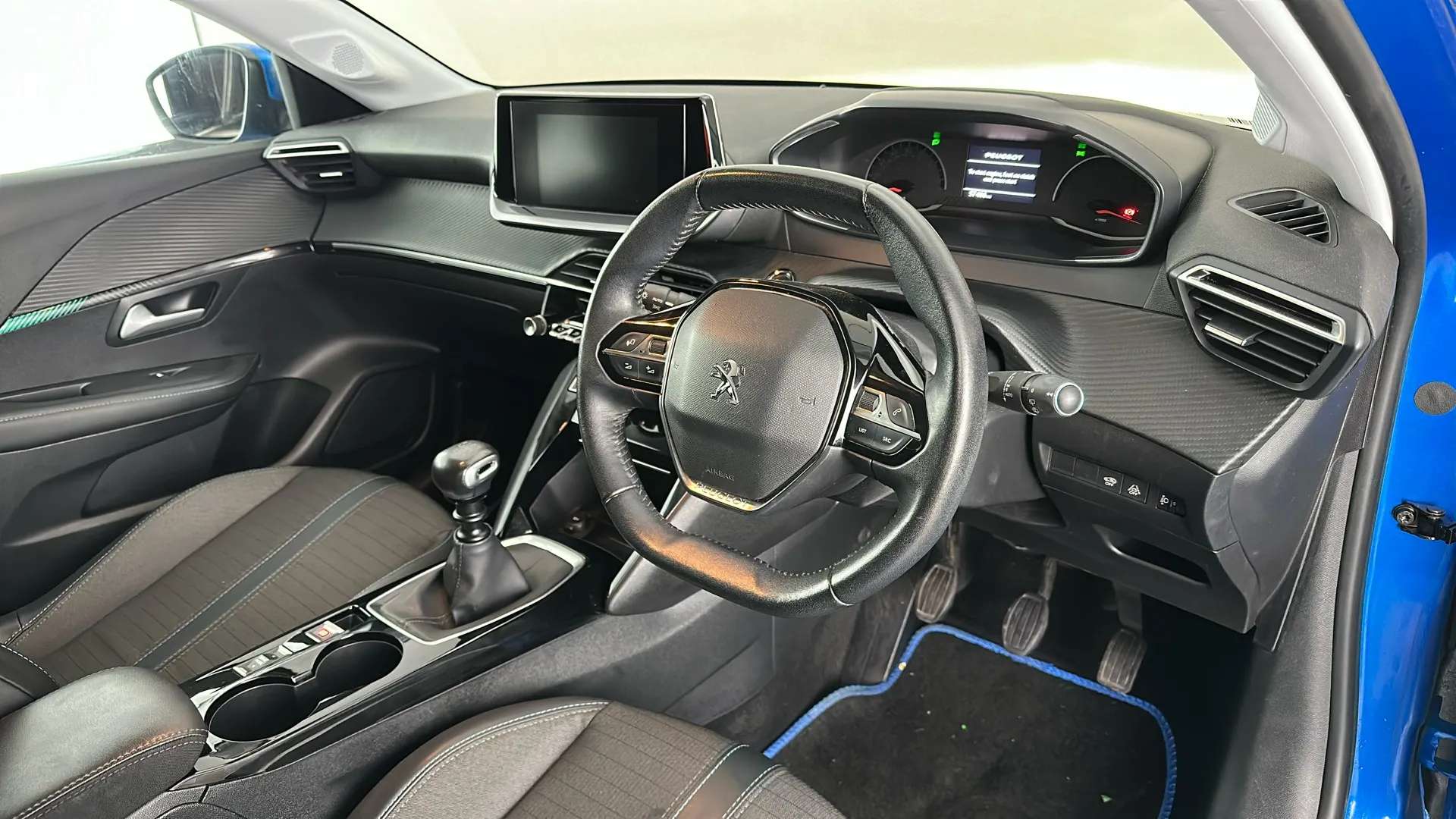 2021 PEUGEOT 208 2021 PEUGEOT 208