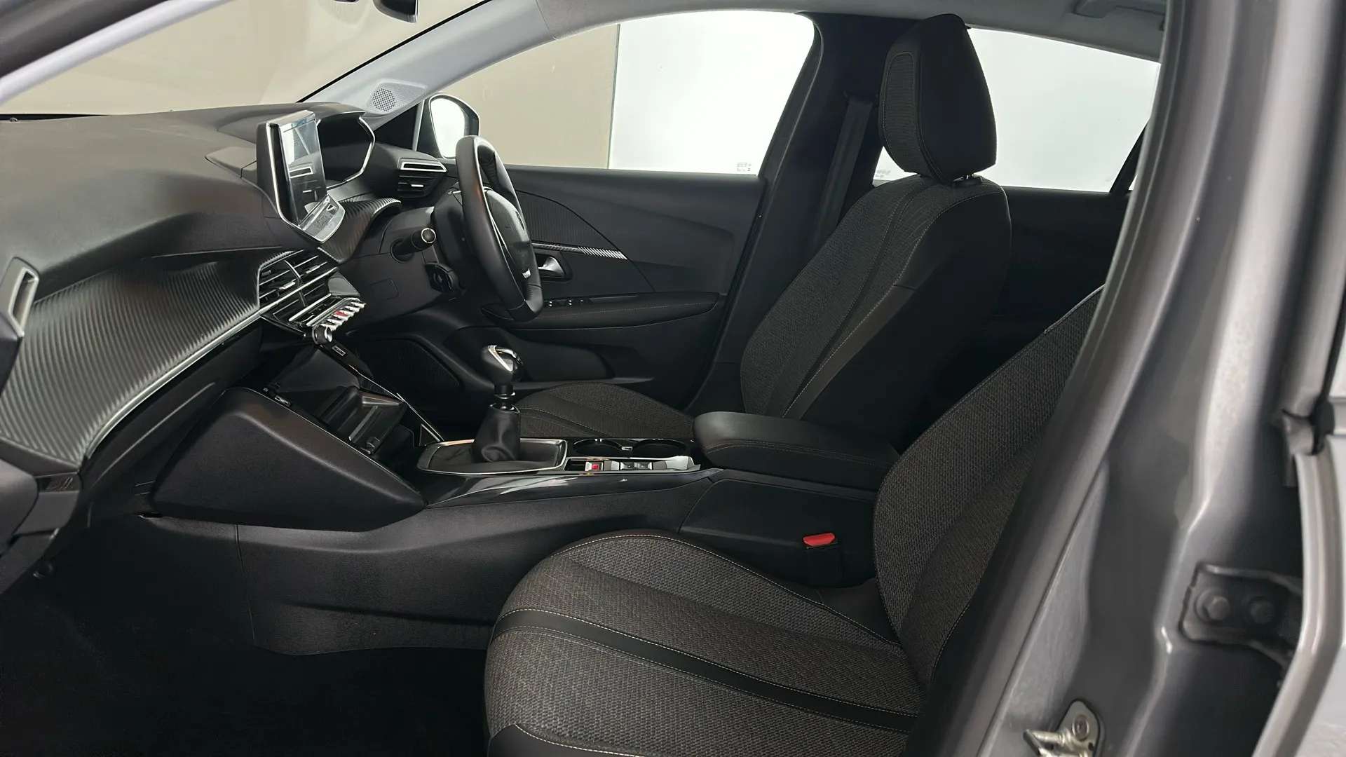 2024 PEUGEOT 208 2024 PEUGEOT 208