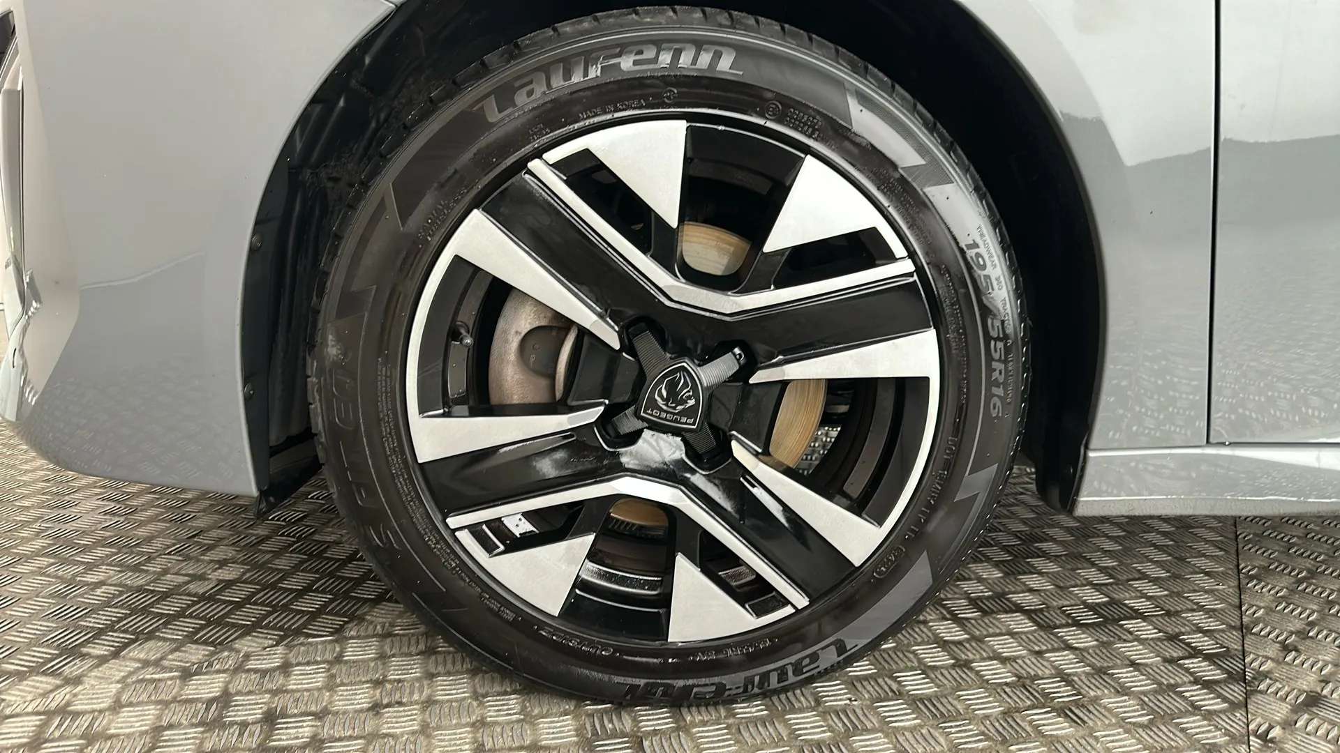2024 PEUGEOT 208 2024 PEUGEOT 208