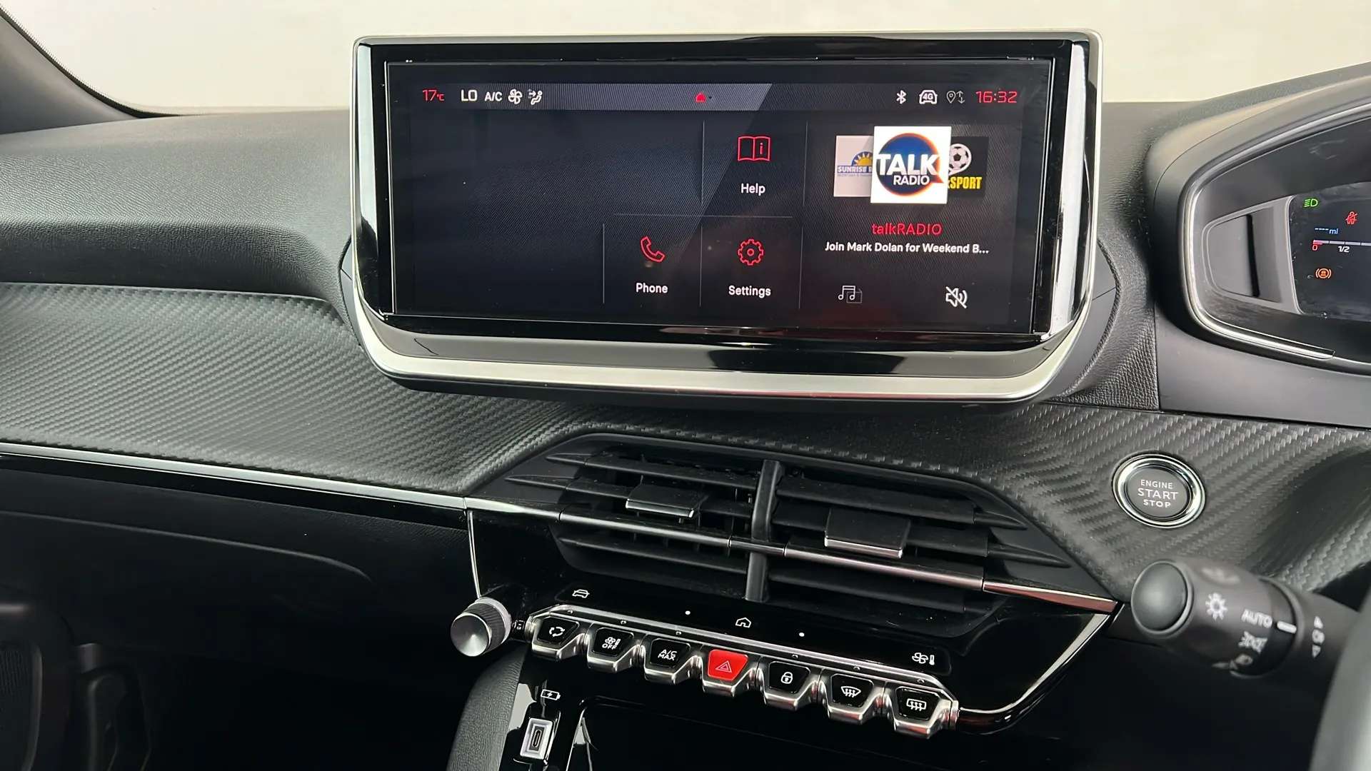 2024 PEUGEOT 2008 2024 PEUGEOT 2008