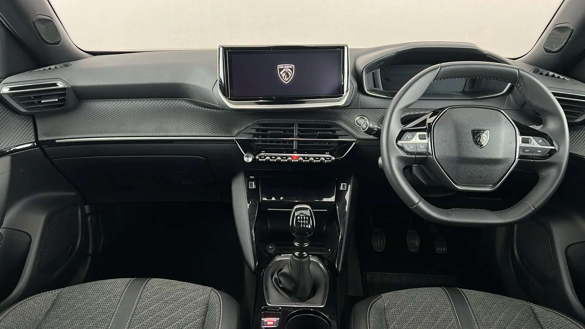 2024 PEUGEOT 2008 2024 PEUGEOT 2008