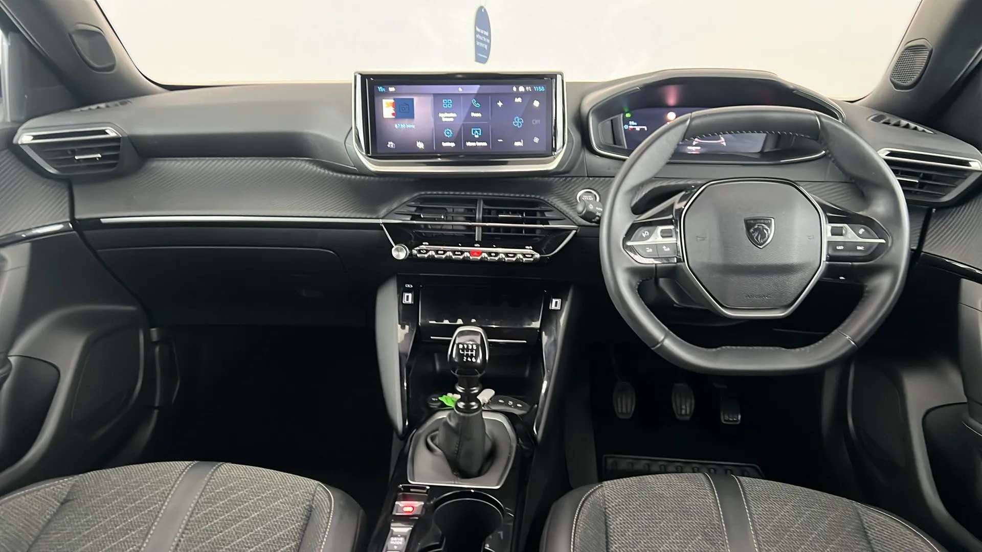 2024 PEUGEOT 2008 2024 PEUGEOT 2008