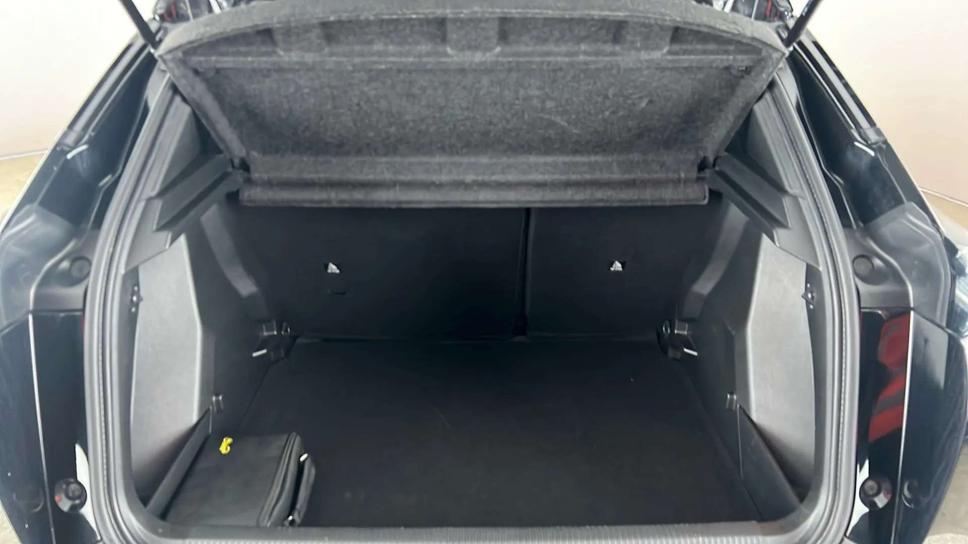 2024 PEUGEOT 2008 2024 PEUGEOT 2008