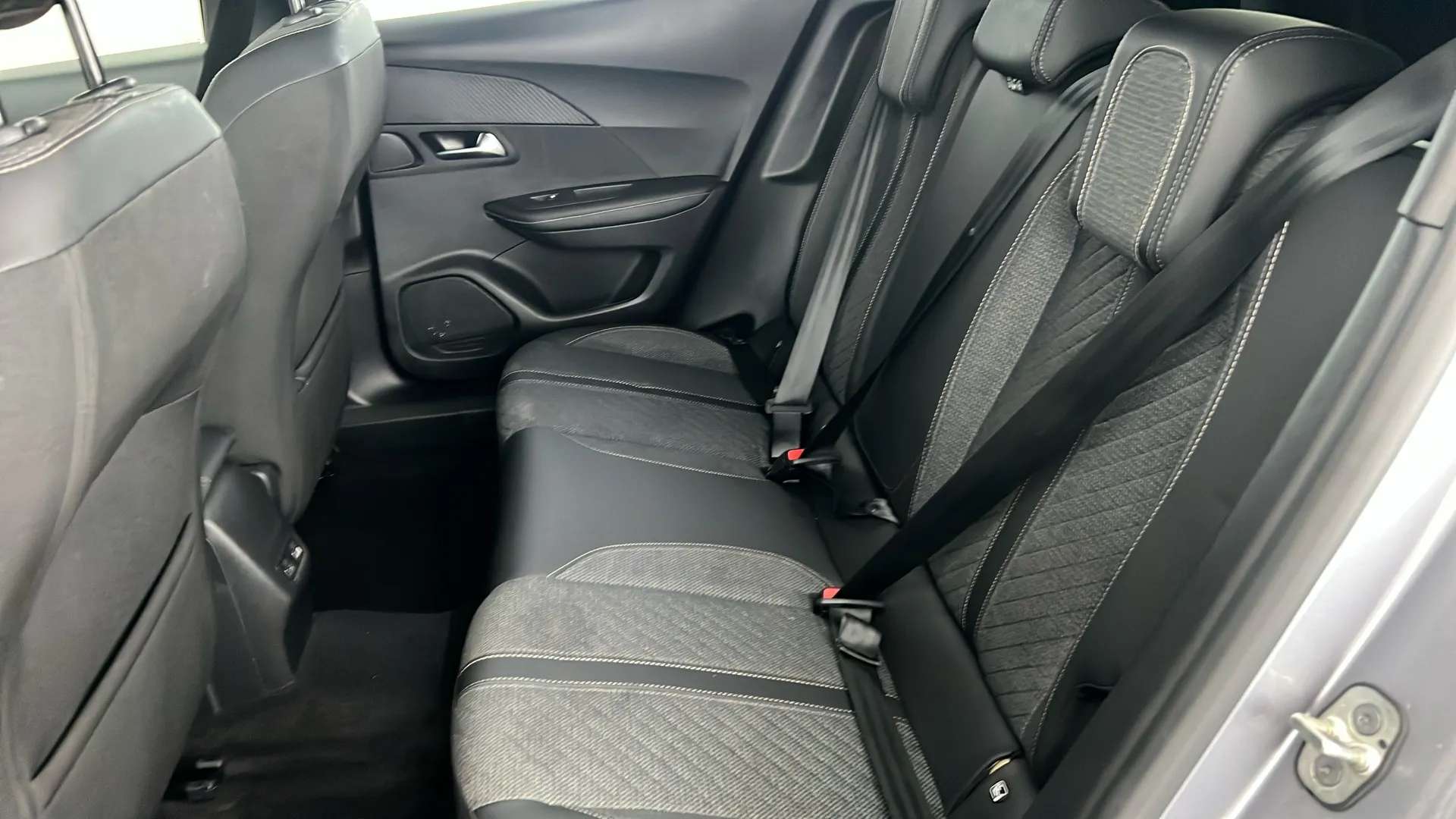 2024 PEUGEOT 2008 2024 PEUGEOT 2008