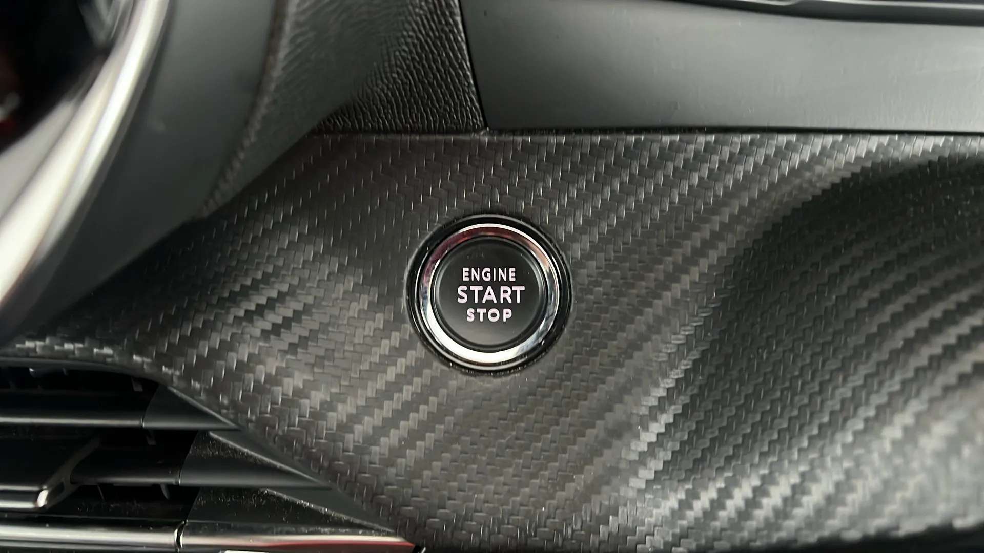 2024 PEUGEOT 2008 2024 PEUGEOT 2008
