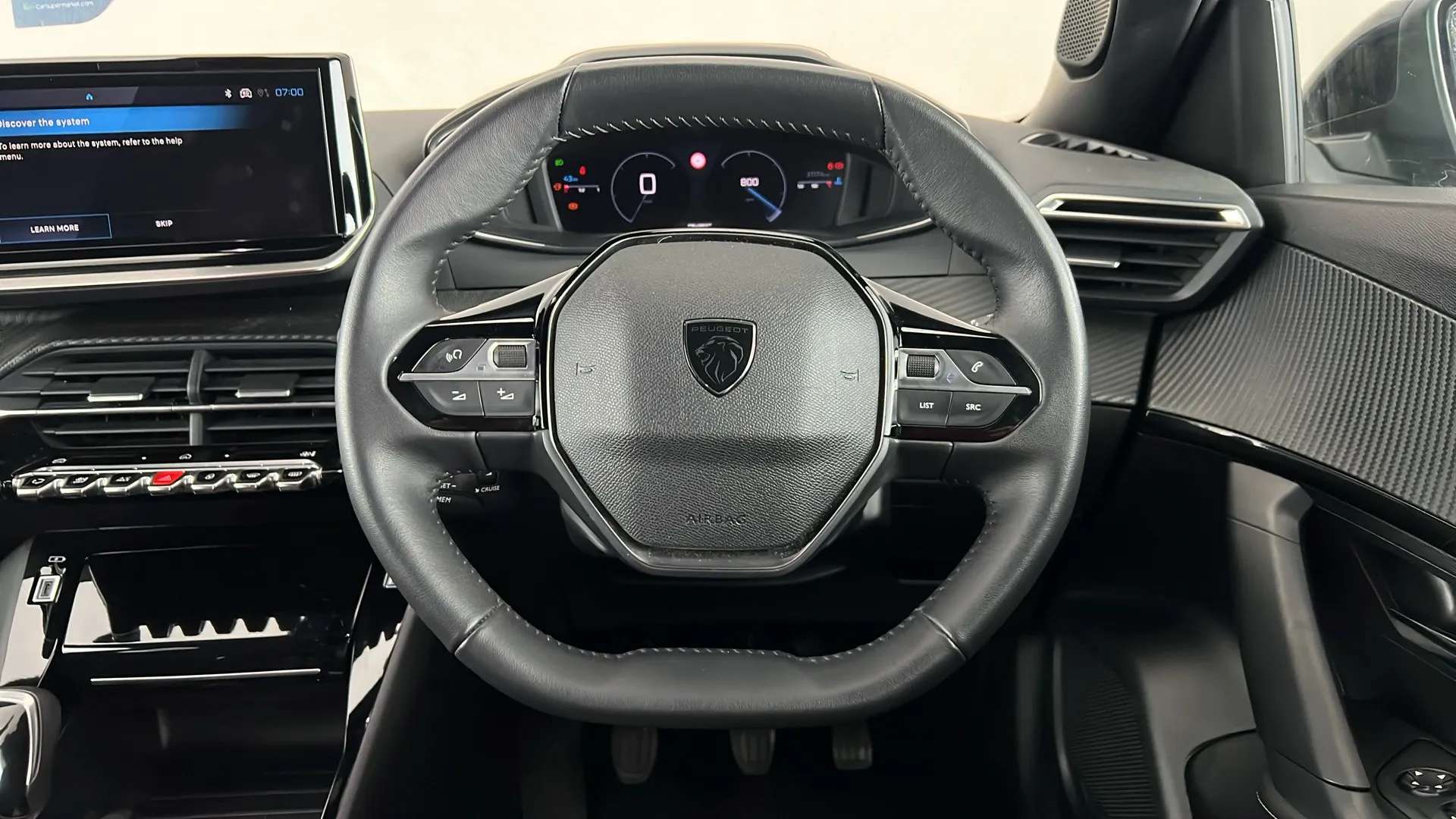 2024 PEUGEOT 2008 2024 PEUGEOT 2008