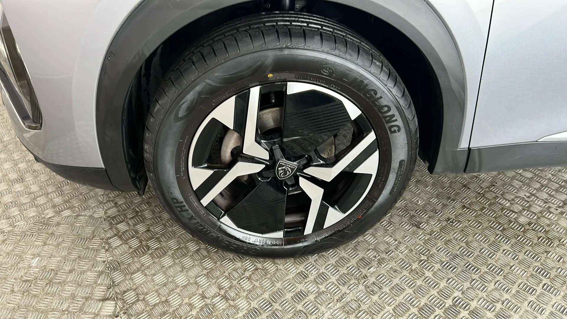 2024 PEUGEOT 2008 2024 PEUGEOT 2008