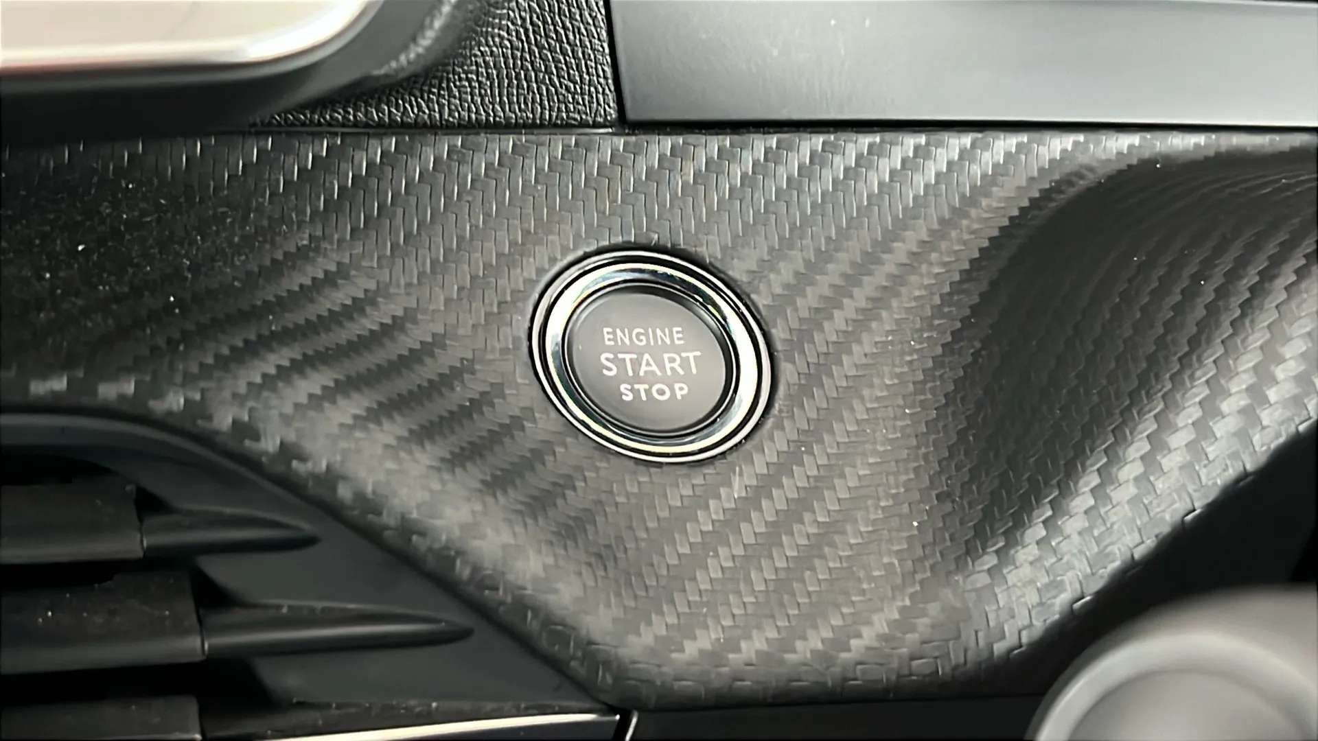 2024 PEUGEOT 2008 2024 PEUGEOT 2008
