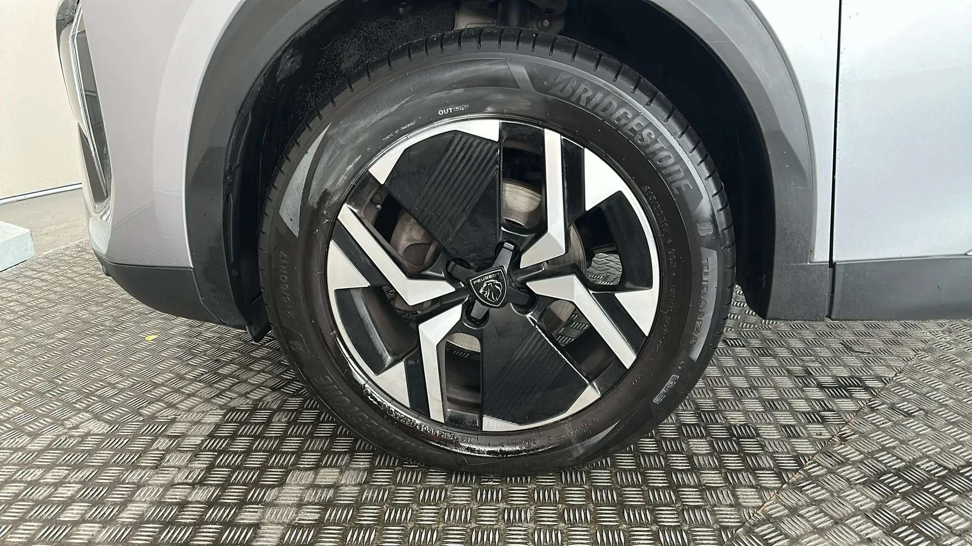 2023 PEUGEOT 2008 2023 PEUGEOT 2008