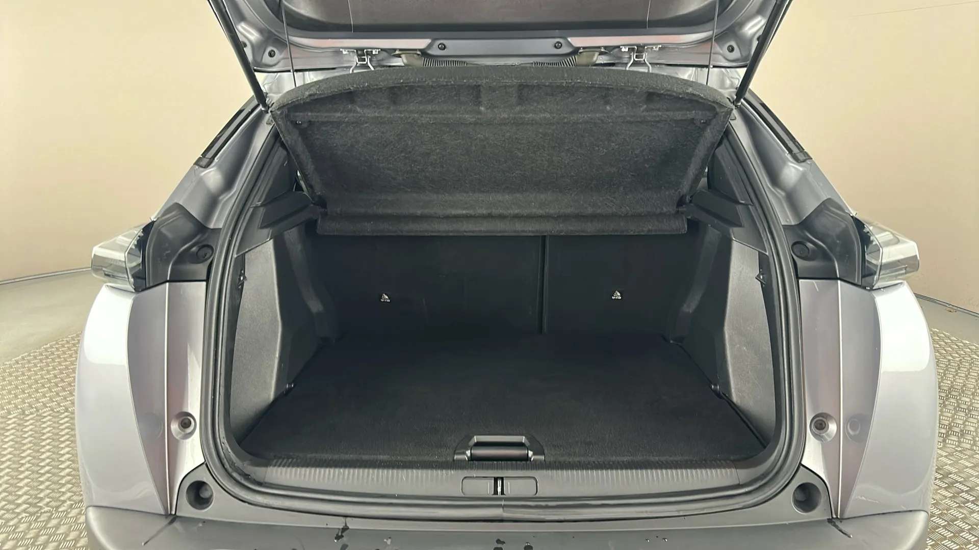 2023 PEUGEOT 2008 2023 PEUGEOT 2008