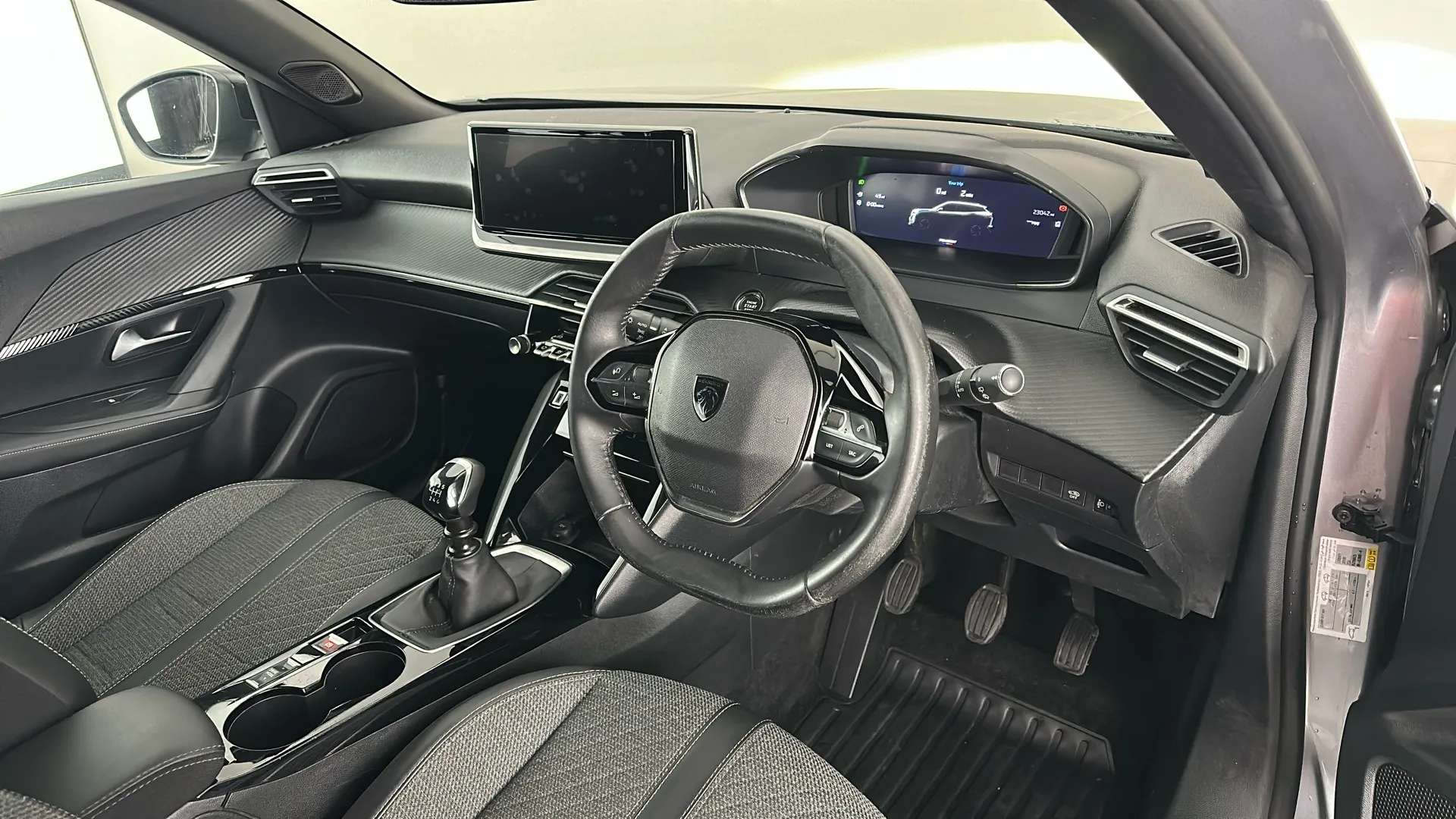 2023 PEUGEOT 2008 2023 PEUGEOT 2008