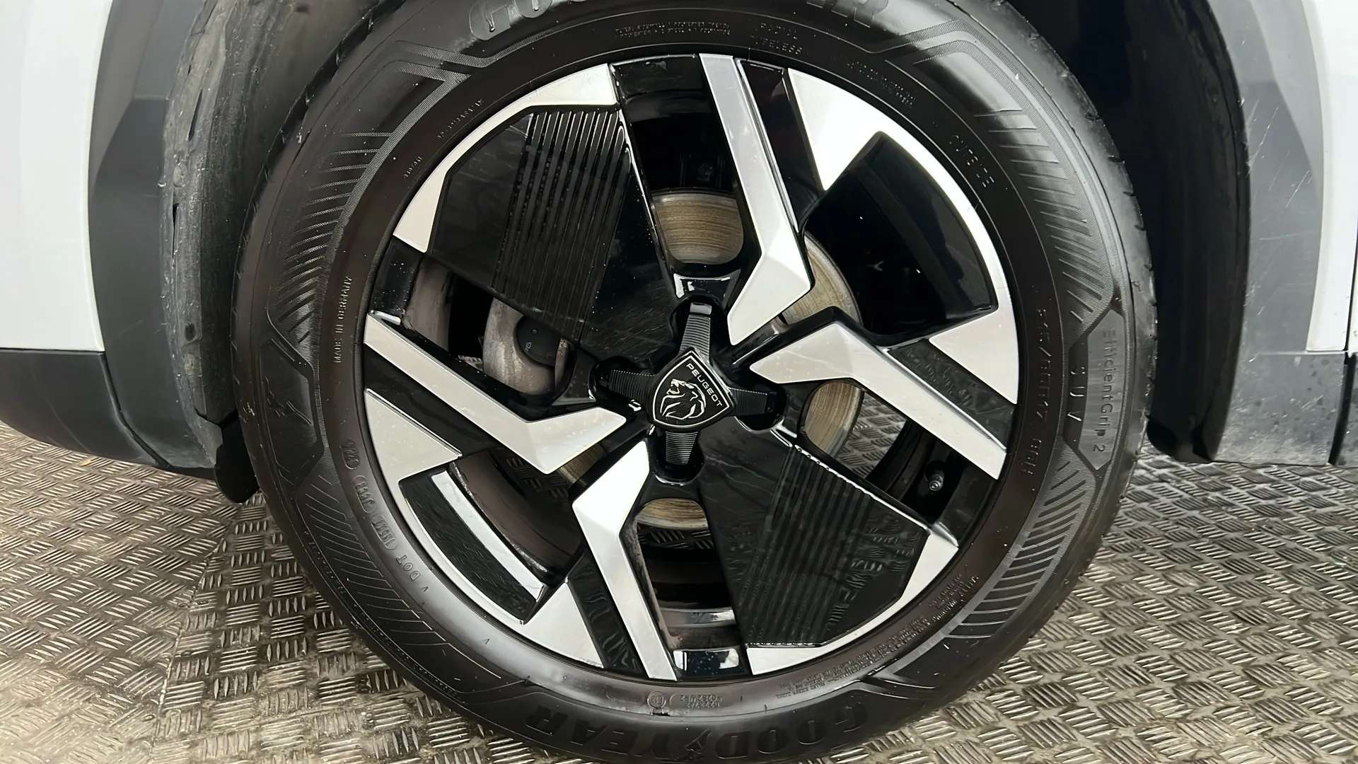 2024 PEUGEOT 2008 2024 PEUGEOT 2008