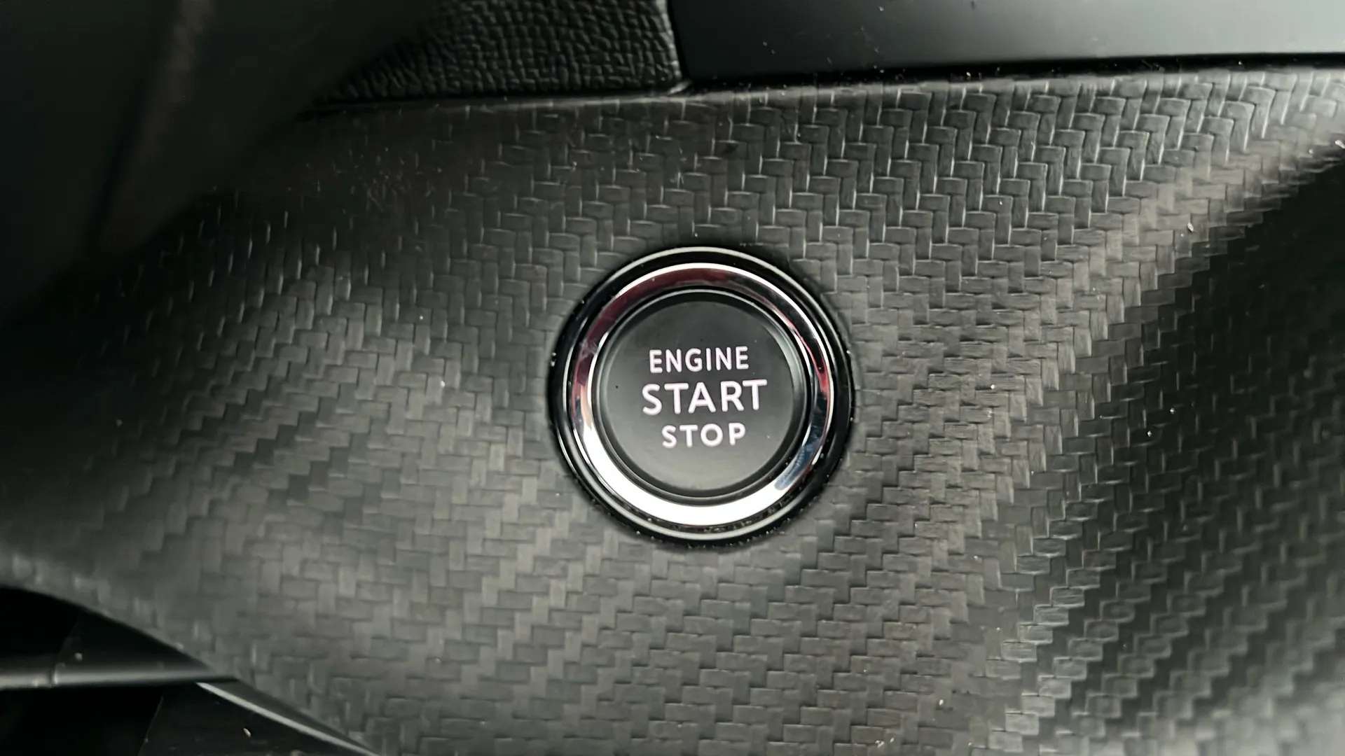 2024 PEUGEOT 2008 2024 PEUGEOT 2008