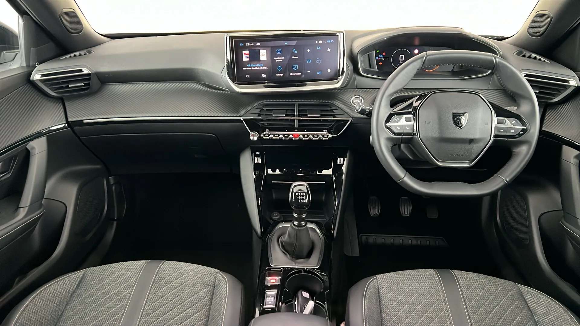 2024 PEUGEOT 2008 2024 PEUGEOT 2008