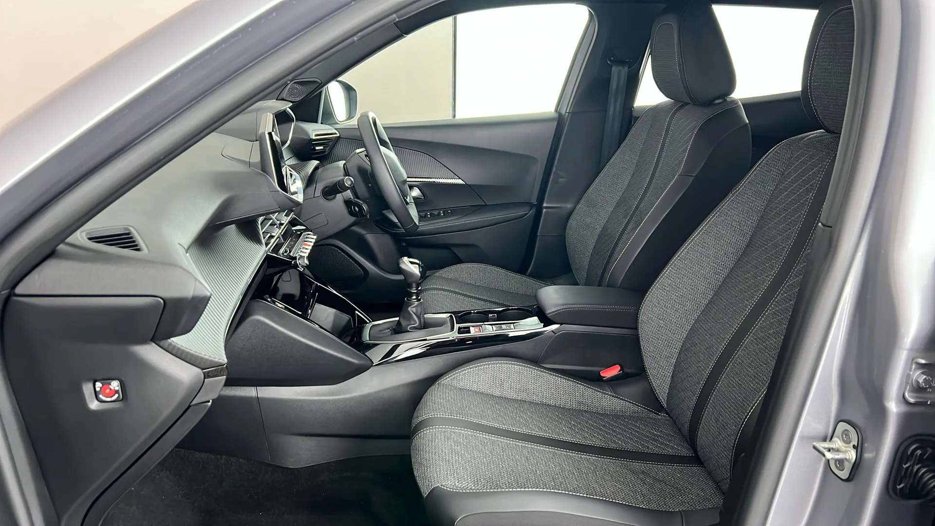 2024 PEUGEOT 2008 2024 PEUGEOT 2008