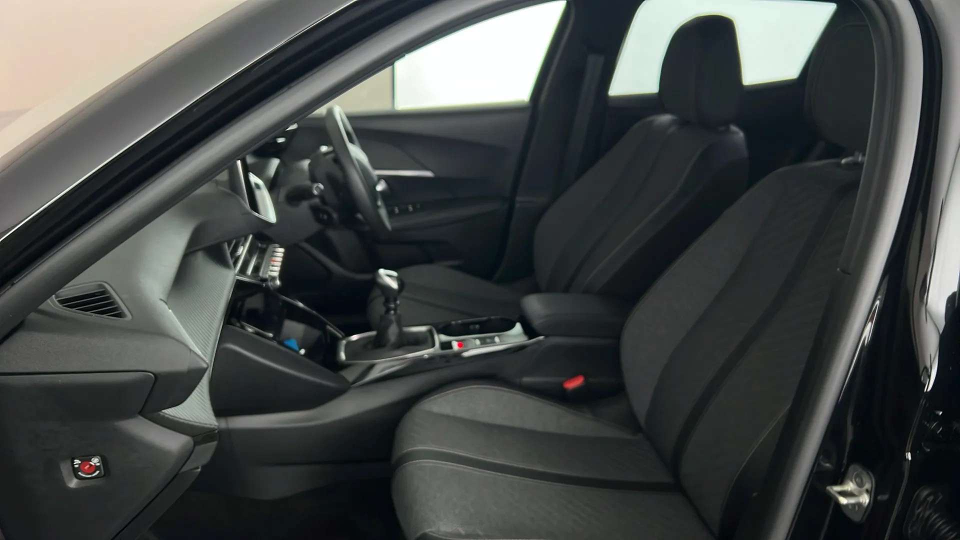 2024 PEUGEOT 2008 2024 PEUGEOT 2008