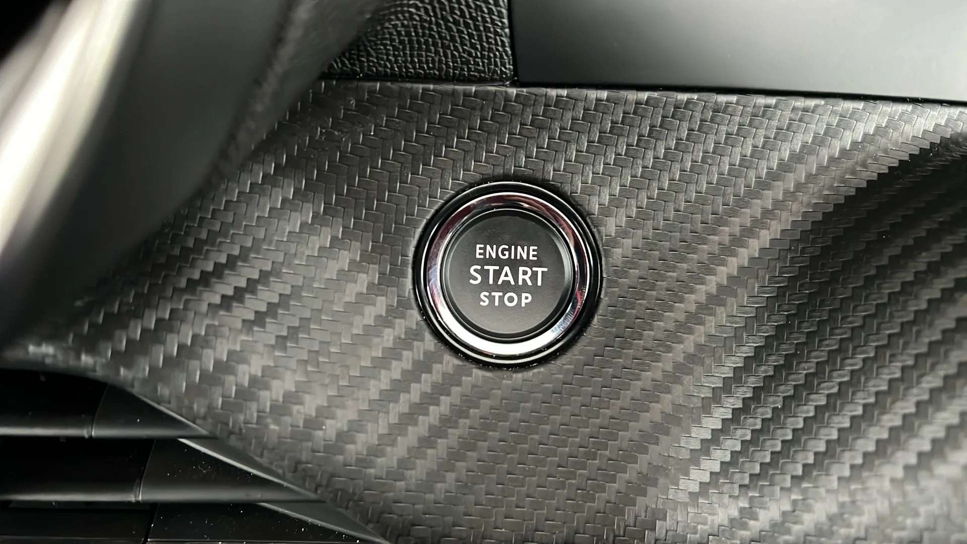 2024 PEUGEOT 2008 2024 PEUGEOT 2008