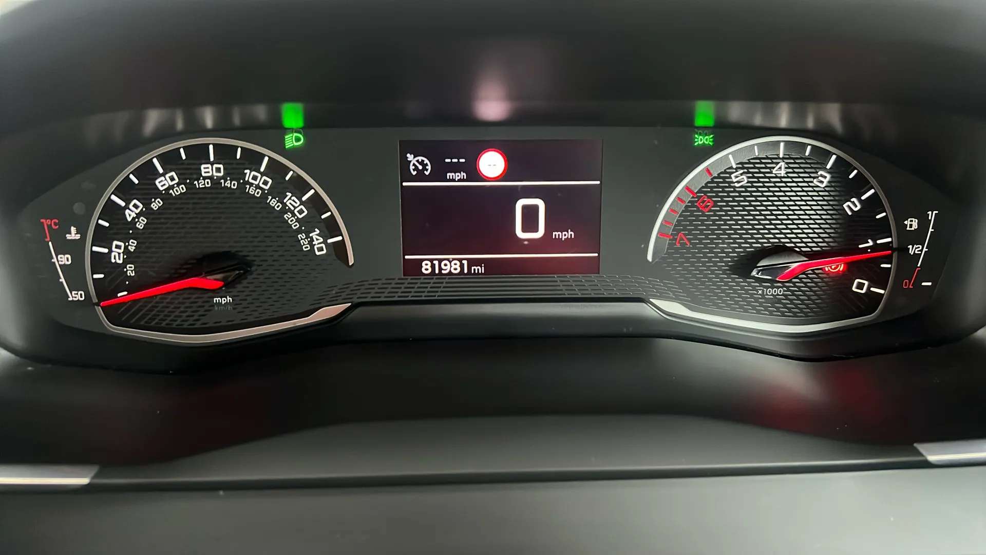 2021 PEUGEOT 2008 2021 PEUGEOT 2008