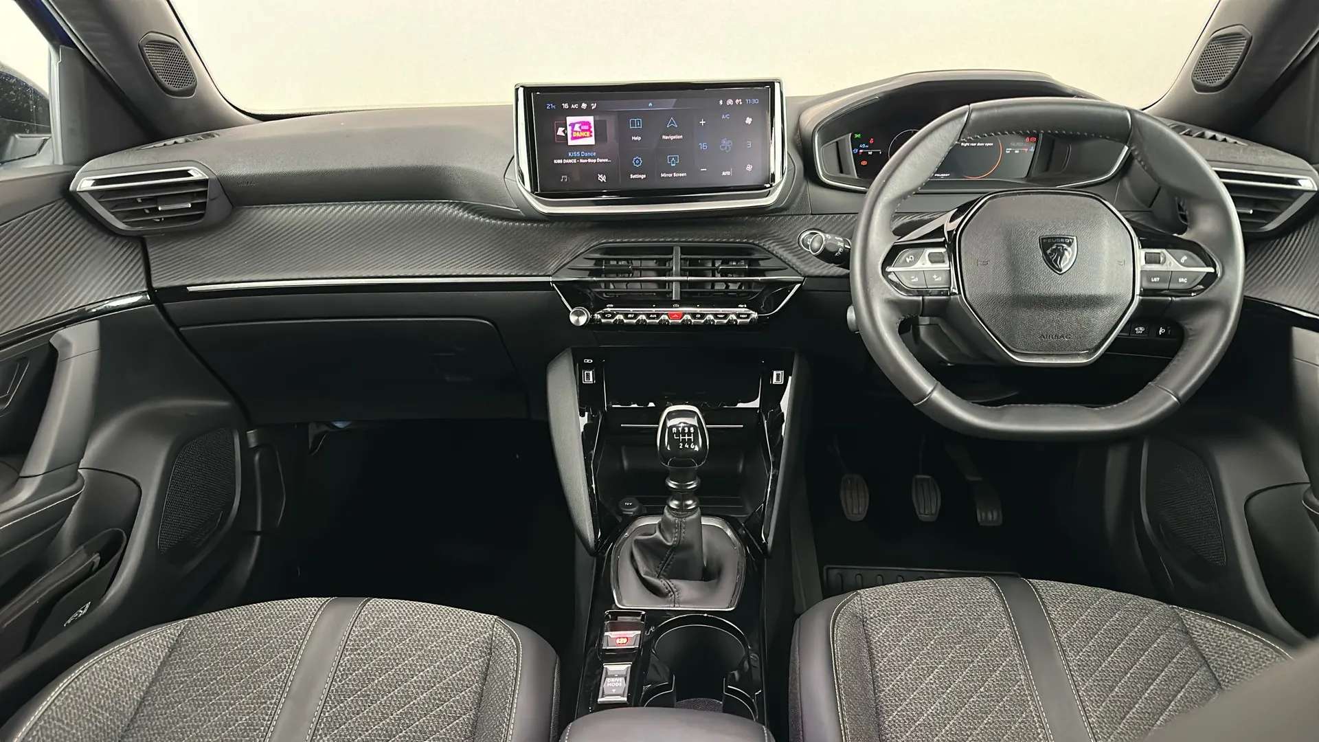 2024 PEUGEOT 2008 2024 PEUGEOT 2008