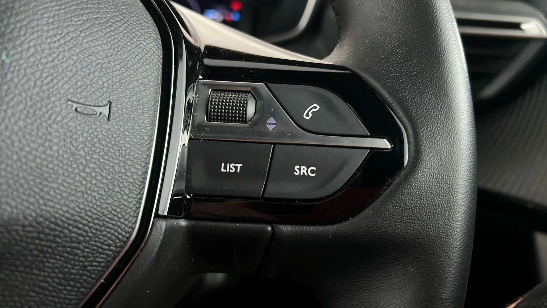 2023 PEUGEOT 2008 2023 PEUGEOT 2008