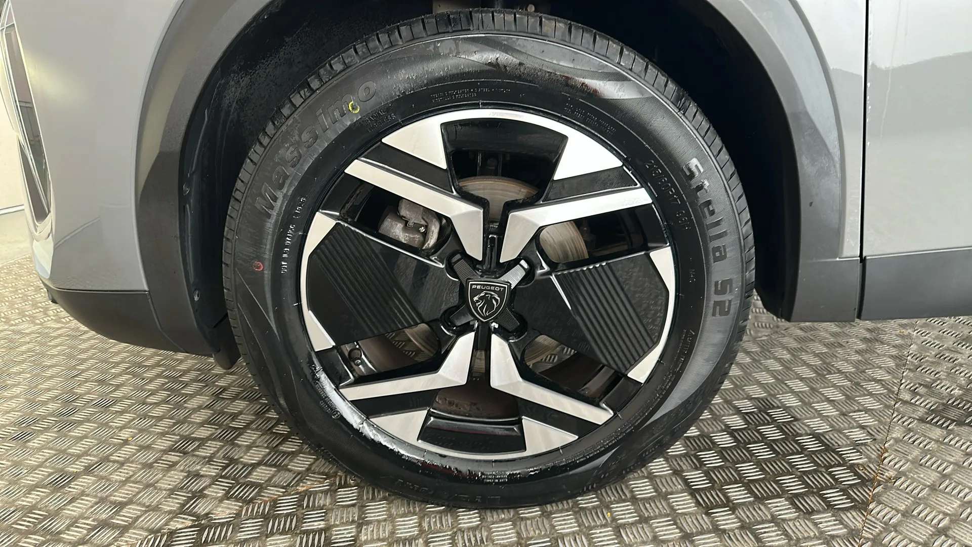 2024 PEUGEOT 2008 2024 PEUGEOT 2008