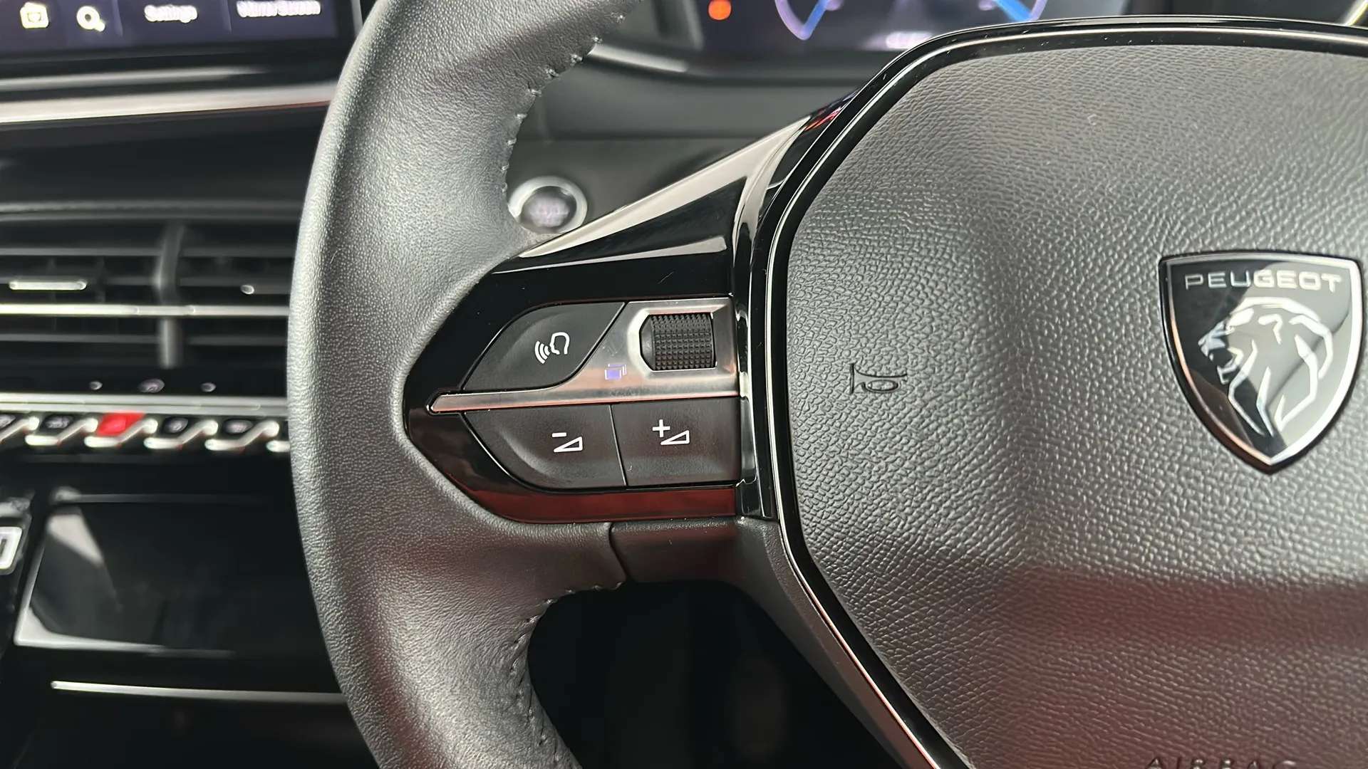 2024 PEUGEOT 2008 2024 PEUGEOT 2008