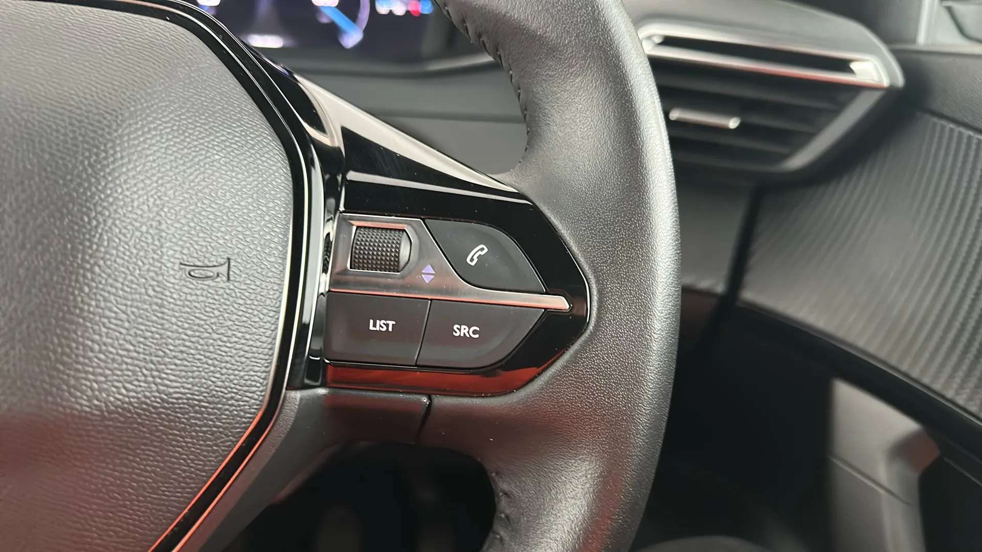 2024 PEUGEOT 2008 2024 PEUGEOT 2008