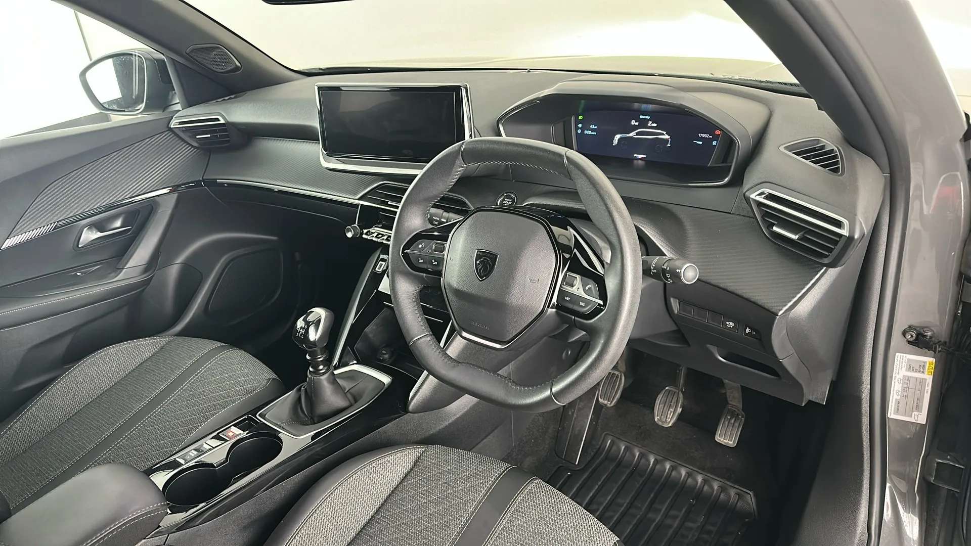 2024 PEUGEOT 2008 2024 PEUGEOT 2008