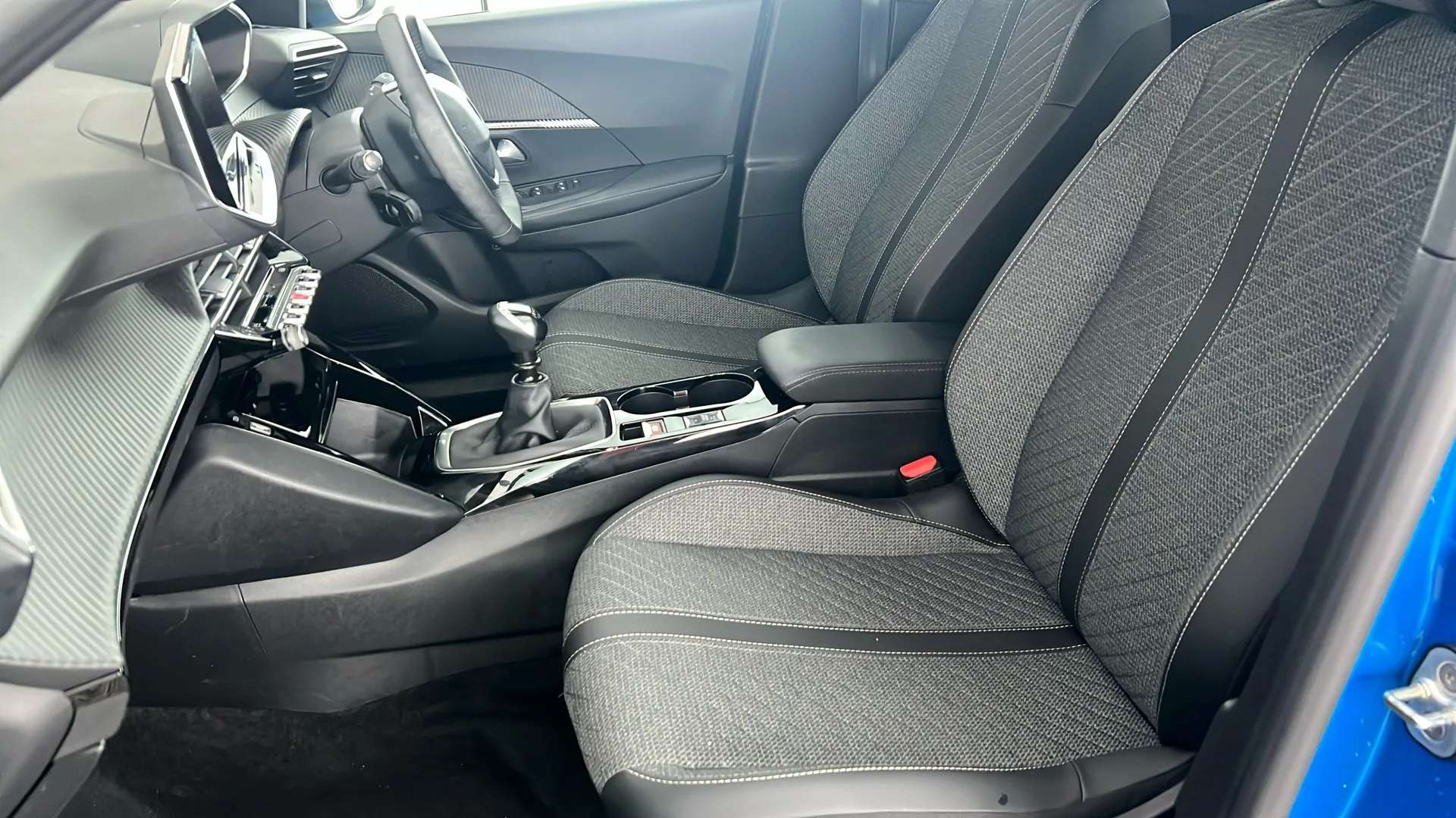 2025 PEUGEOT 2008 2025 PEUGEOT 2008