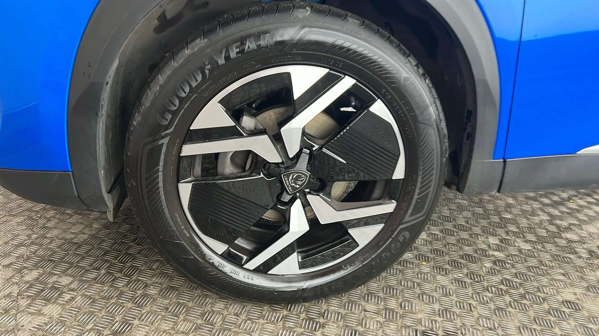 2025 PEUGEOT 2008 2025 PEUGEOT 2008