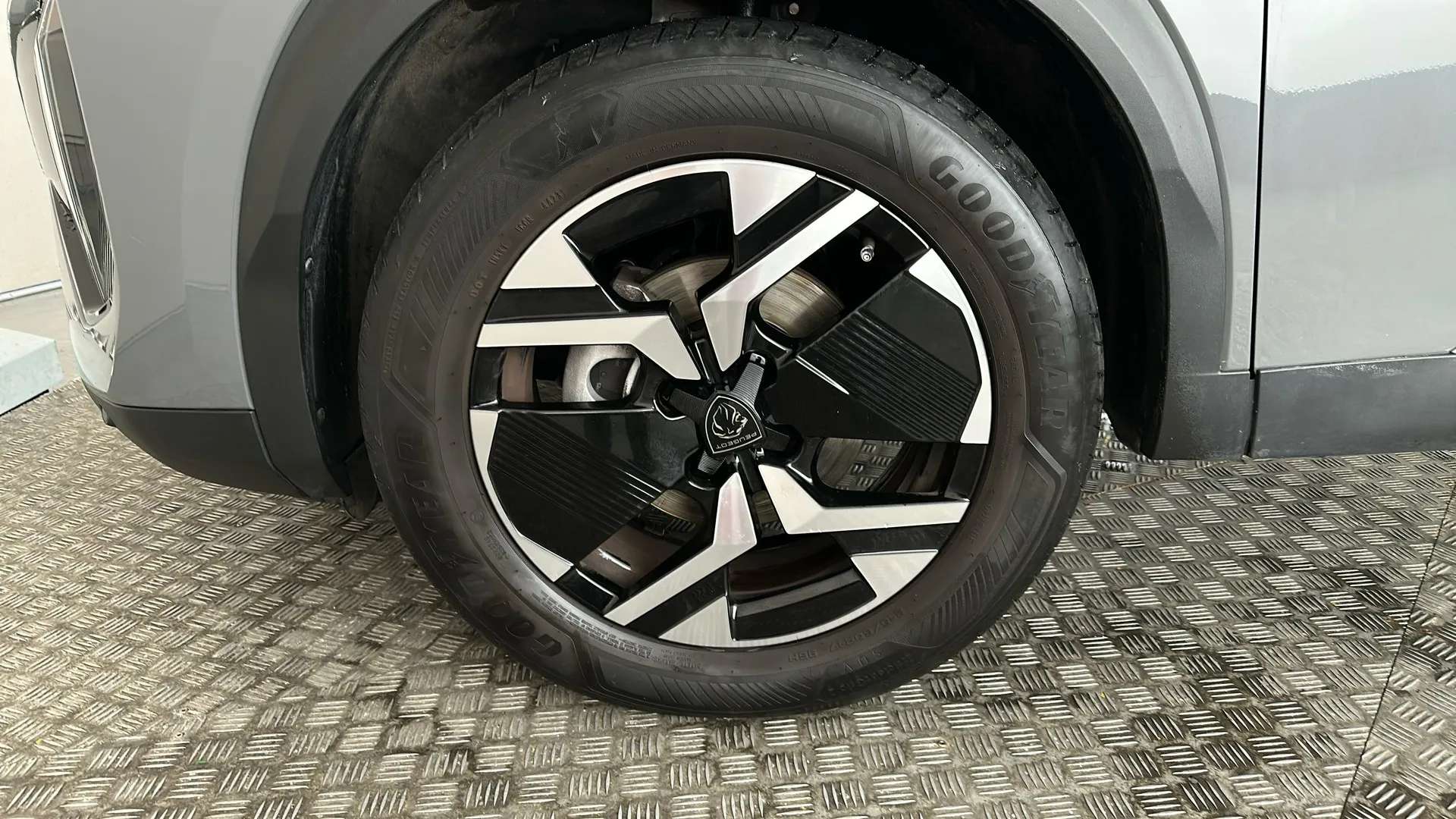 2023 PEUGEOT 2008 2023 PEUGEOT 2008