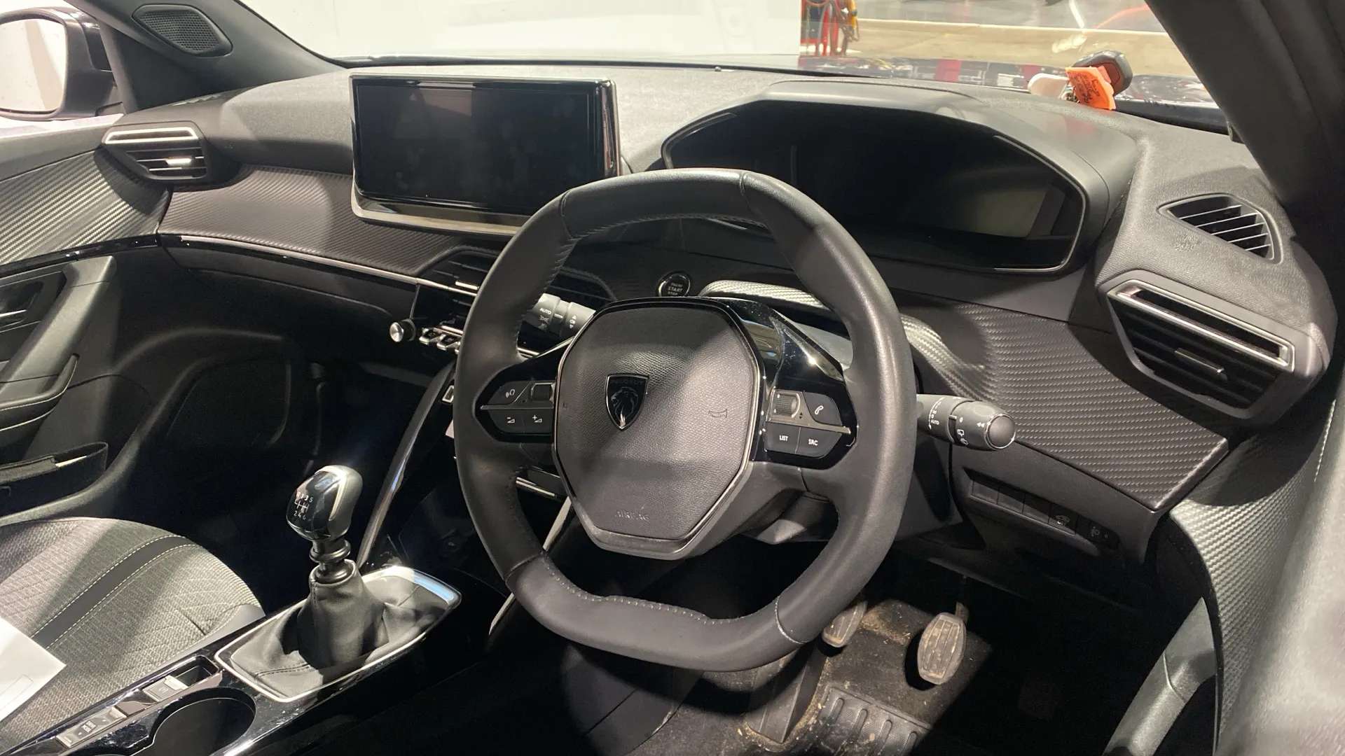 2023 PEUGEOT 2008 2023 PEUGEOT 2008